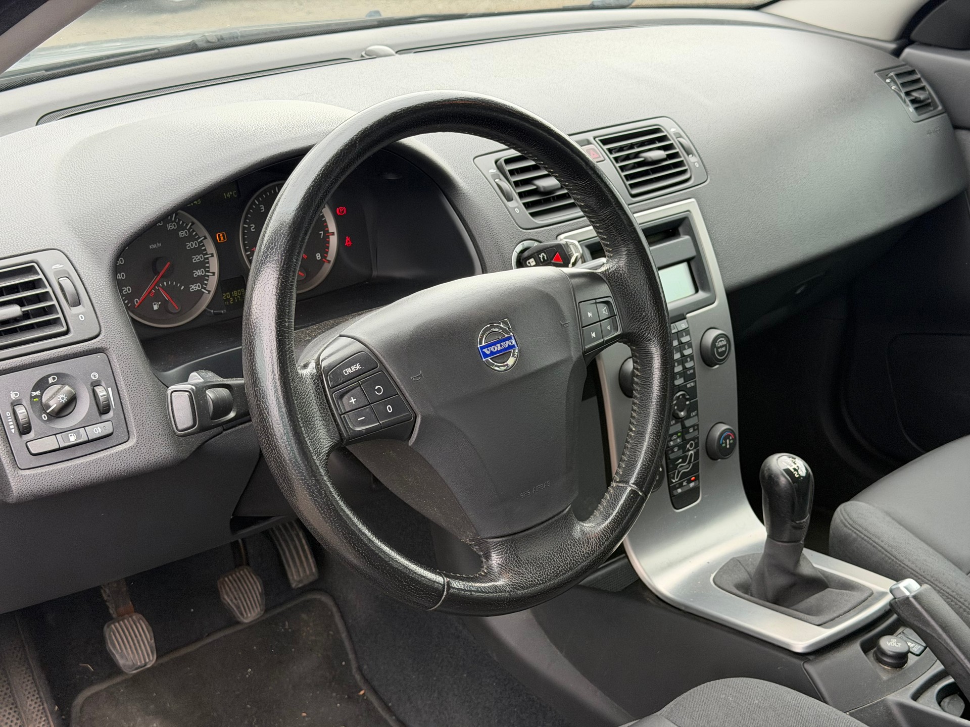 VOLVO V50 1.8 Momentum-image-10