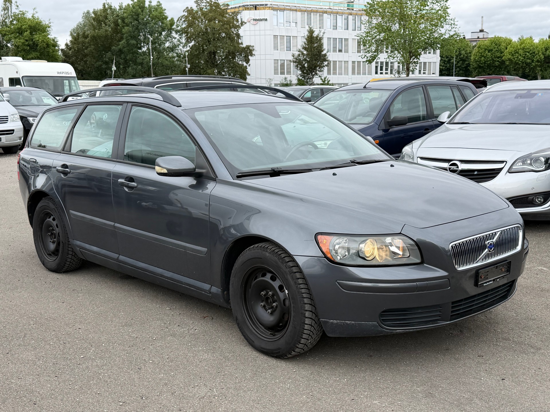 VOLVO V50 1.8 Momentum-image-1