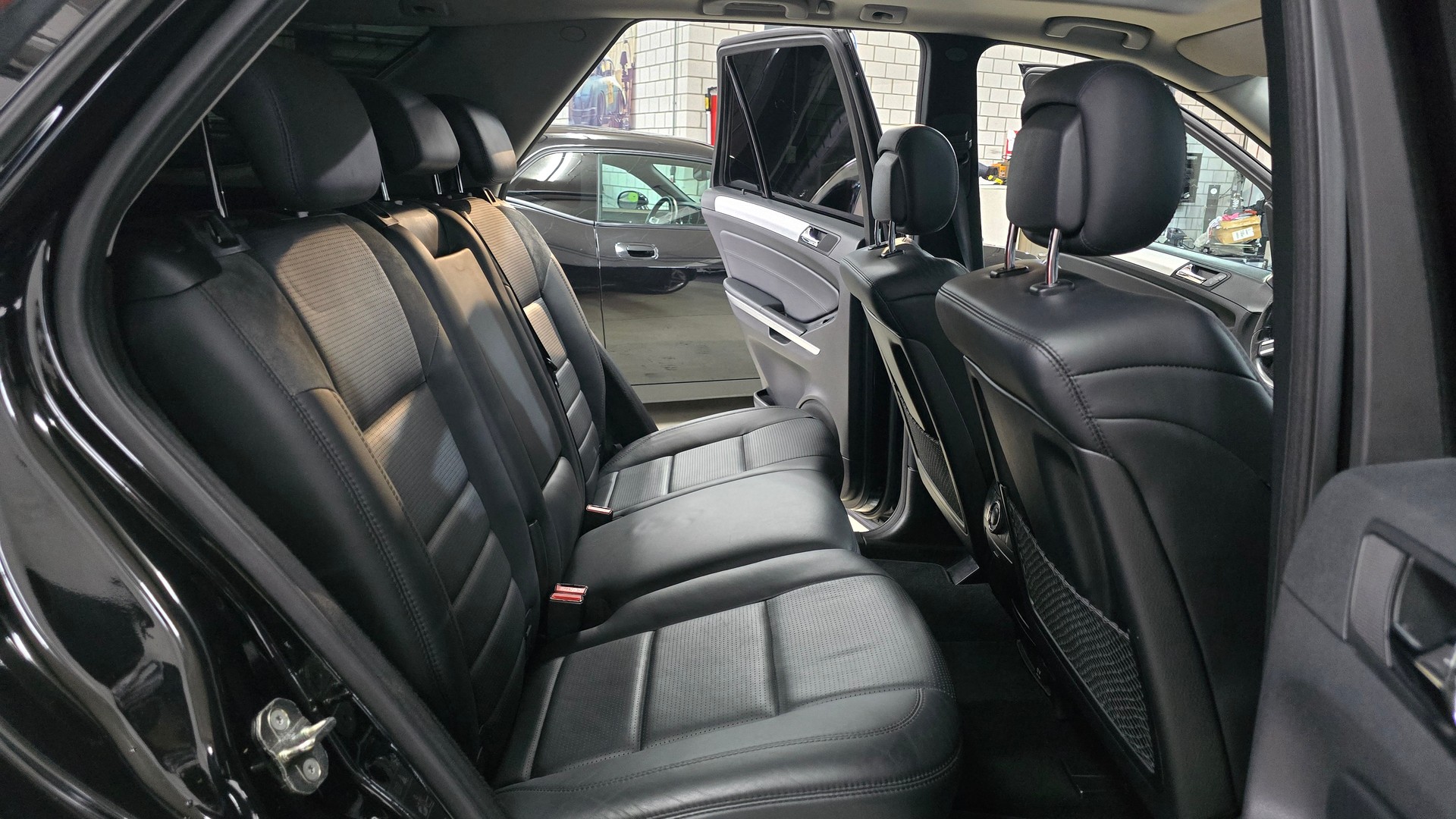 MERCEDES-BENZ ML 63 AMG 4Matic 7G-Tronic-image-24