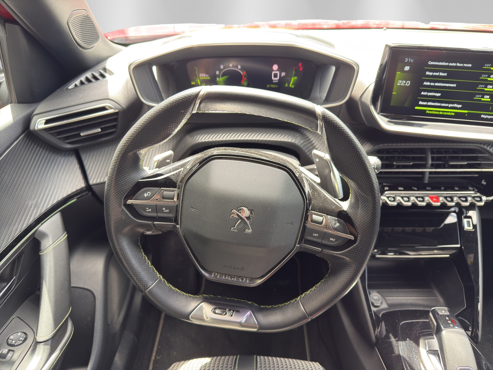 PEUGEOT 2008 1.2 130 GT-image-10