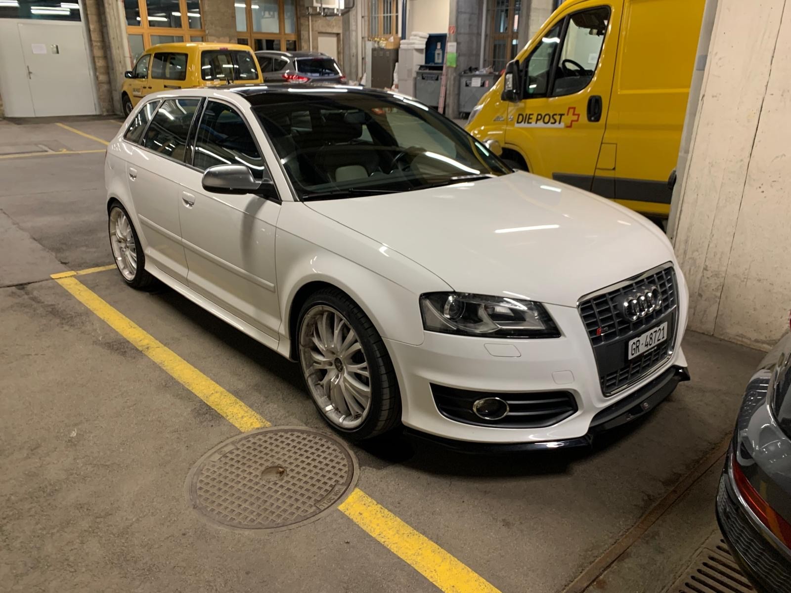 AUDI 2.0 T FSI quattro S-Tronic-image-0