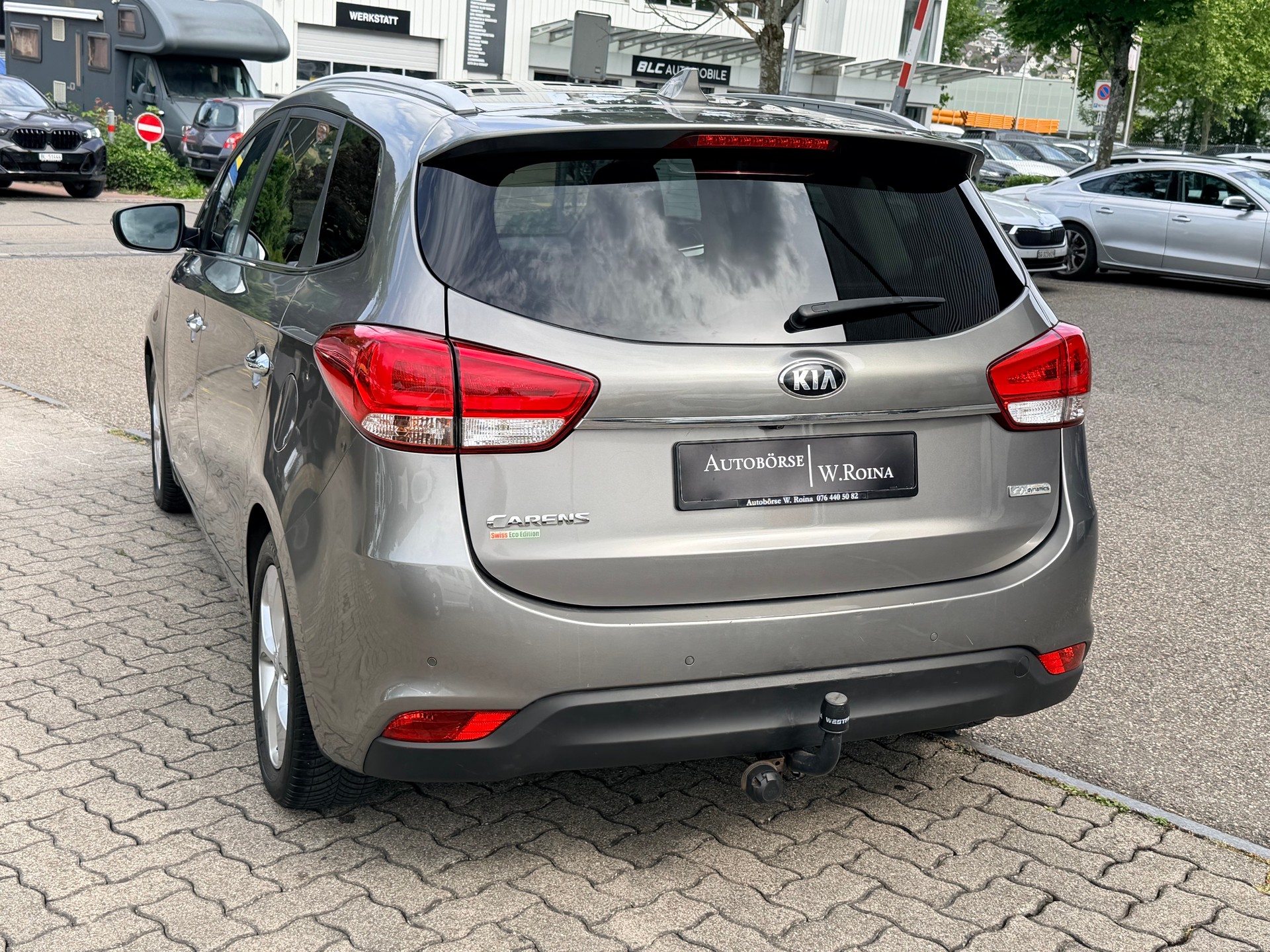 KIA Carens 1.7 CRDi Swiss Eco Edition DCT-image-4
