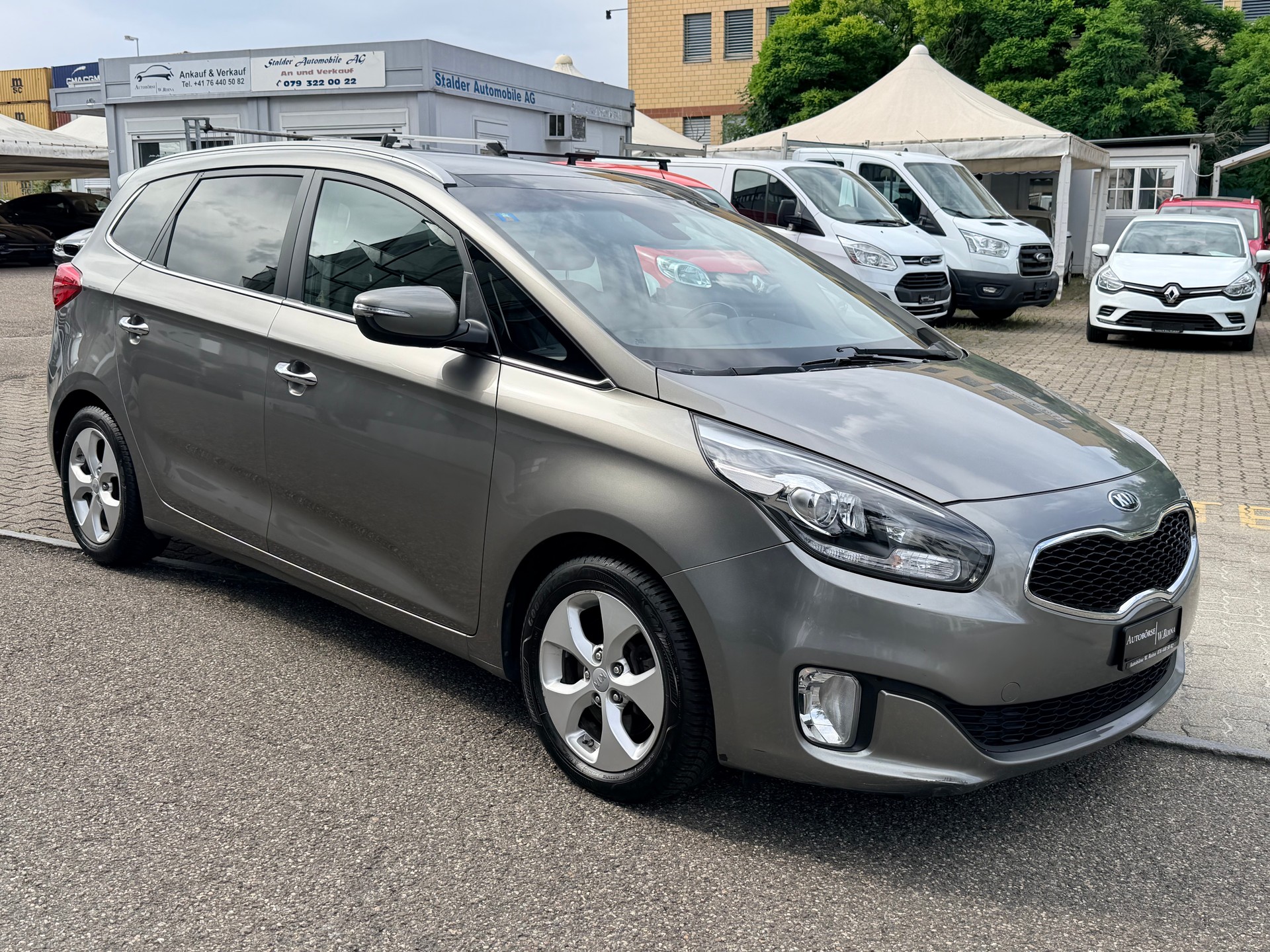 KIA Carens 1.7 CRDi Swiss Eco Edition DCT-image-0