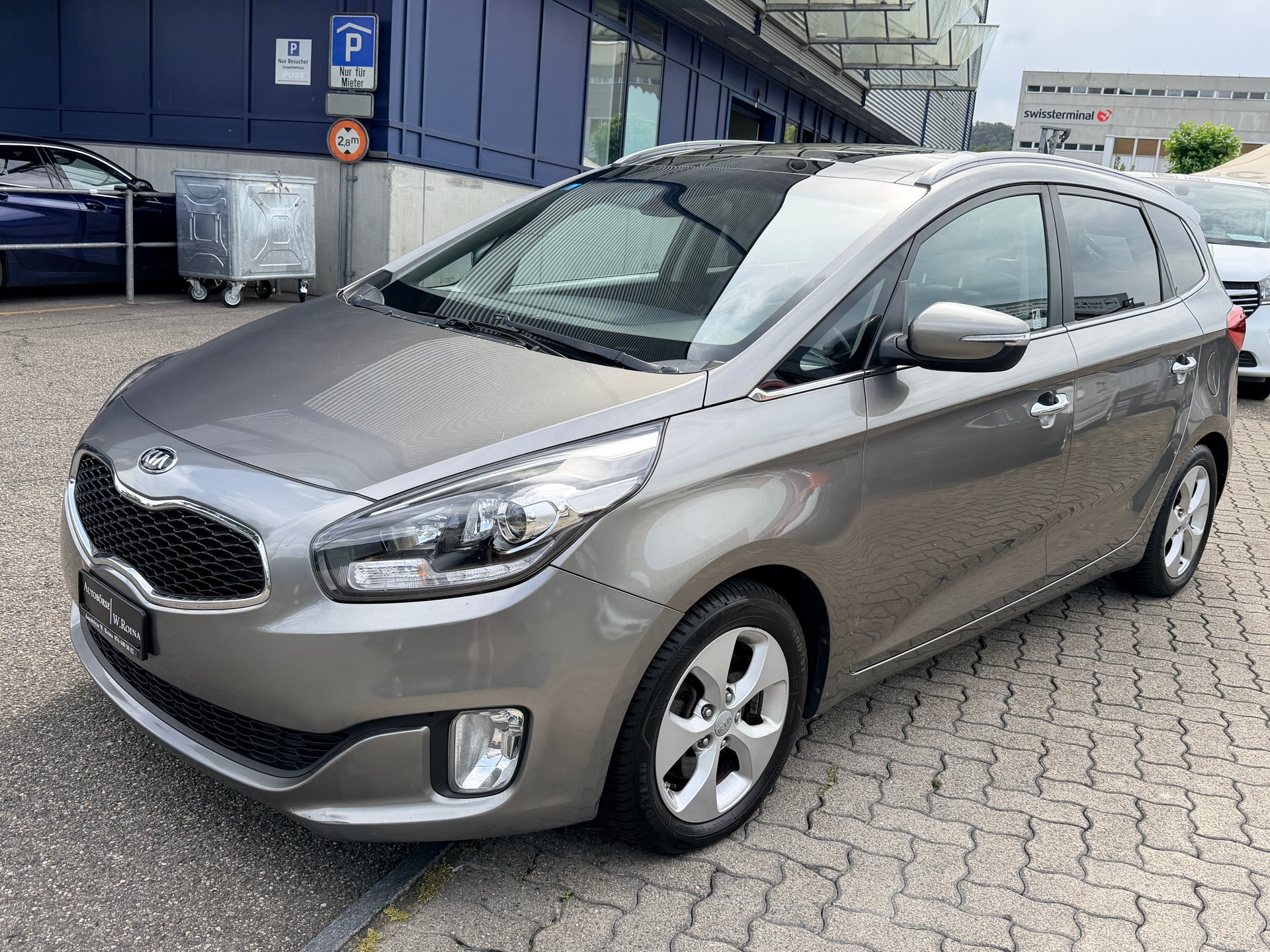 KIA Carens 1.7 CRDi Swiss Eco Edition DCT-image-6