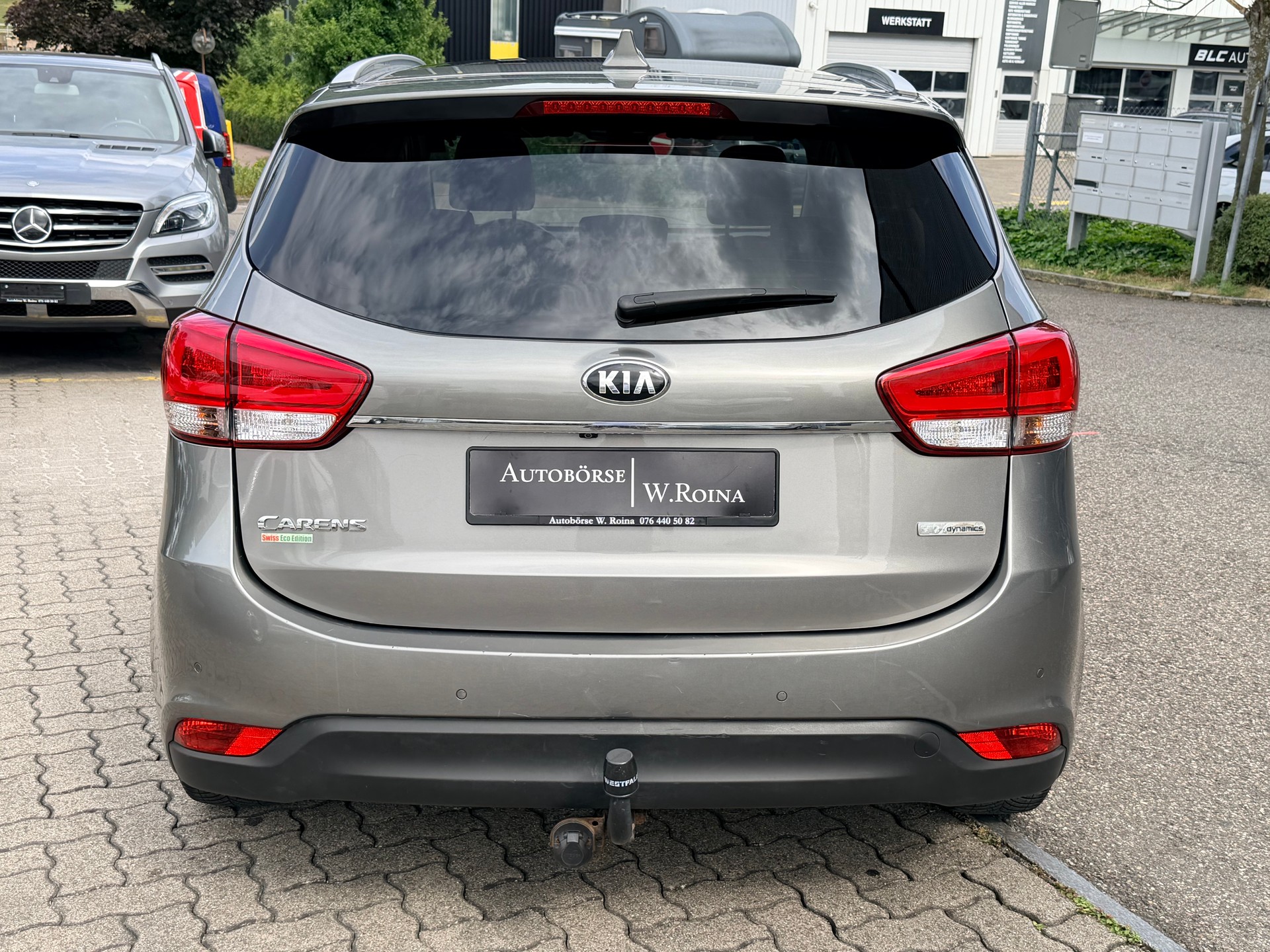 KIA Carens 1.7 CRDi Swiss Eco Edition DCT-image-3