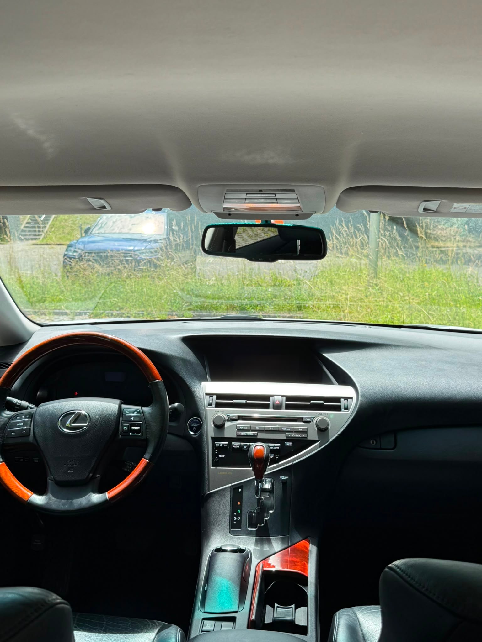 LEXUS RX-image-2
