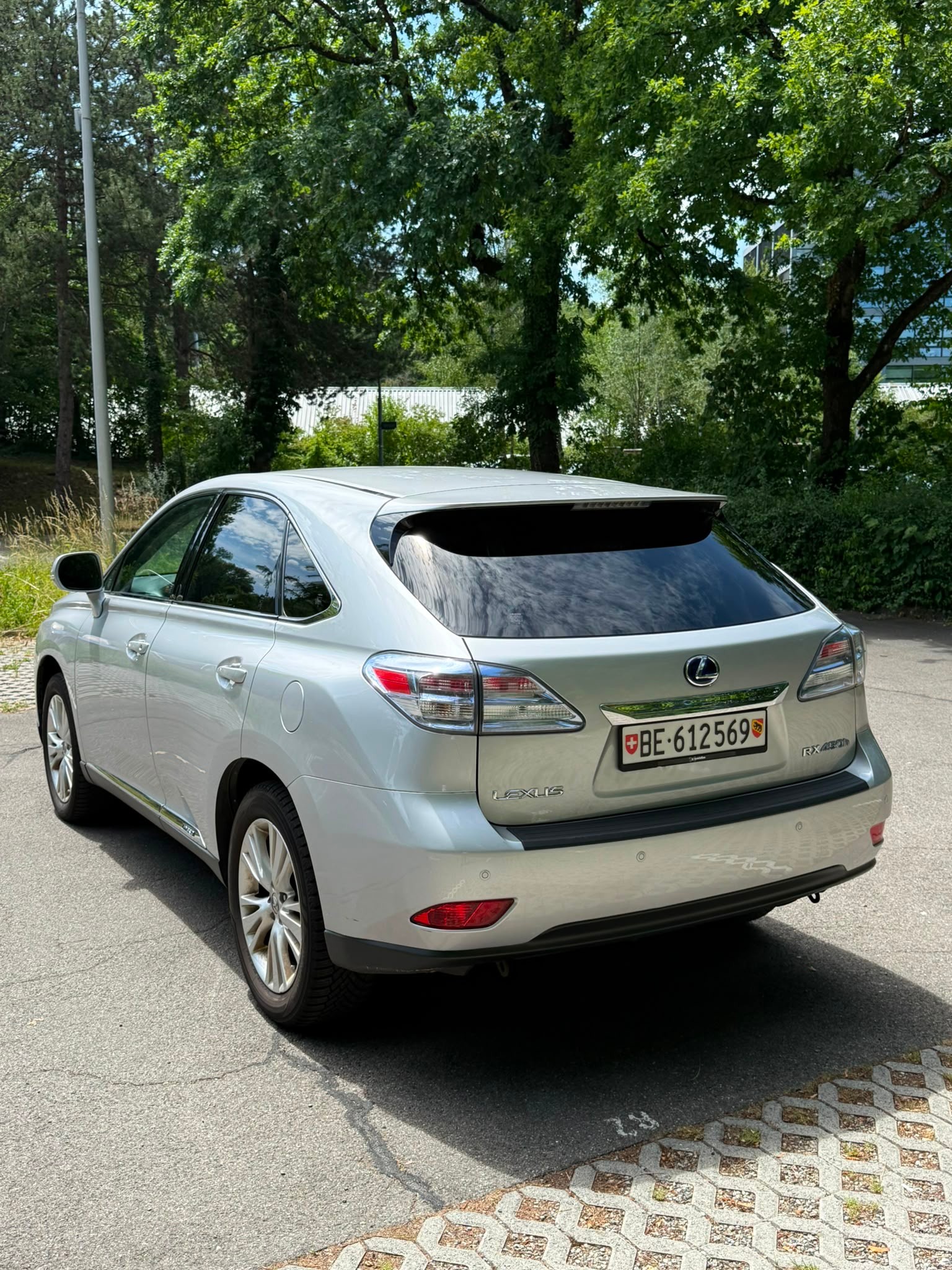 LEXUS RX-image-4