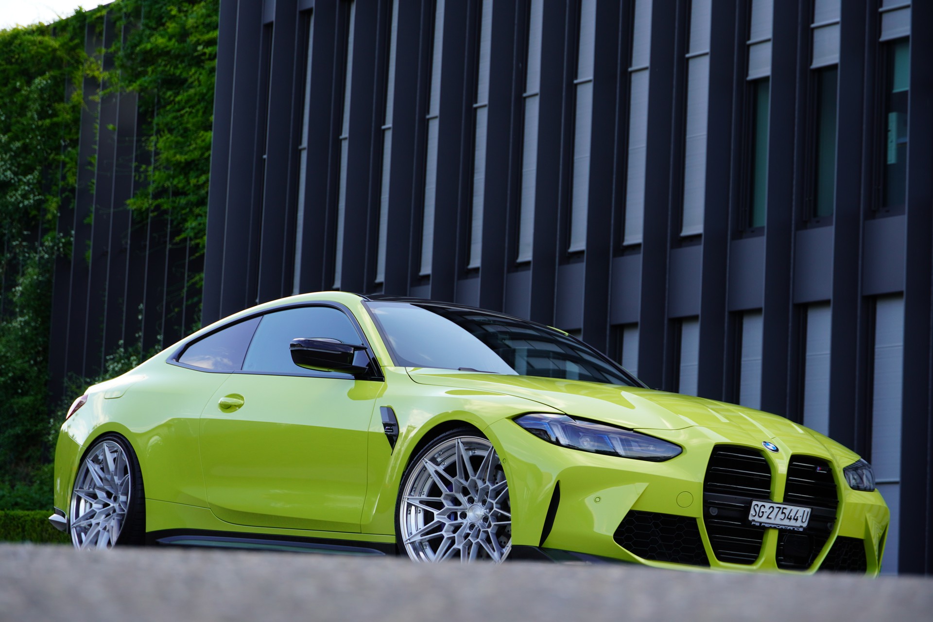 BMW M4 Coupé Competition M xDrive-image-13