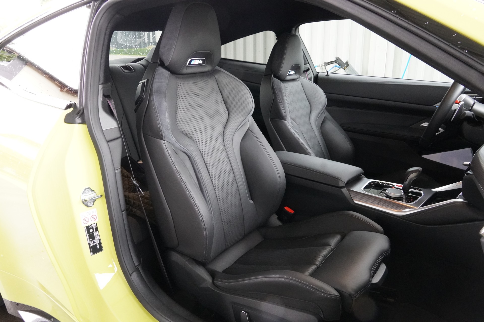 BMW M4 Coupé Competition M xDrive-image-9