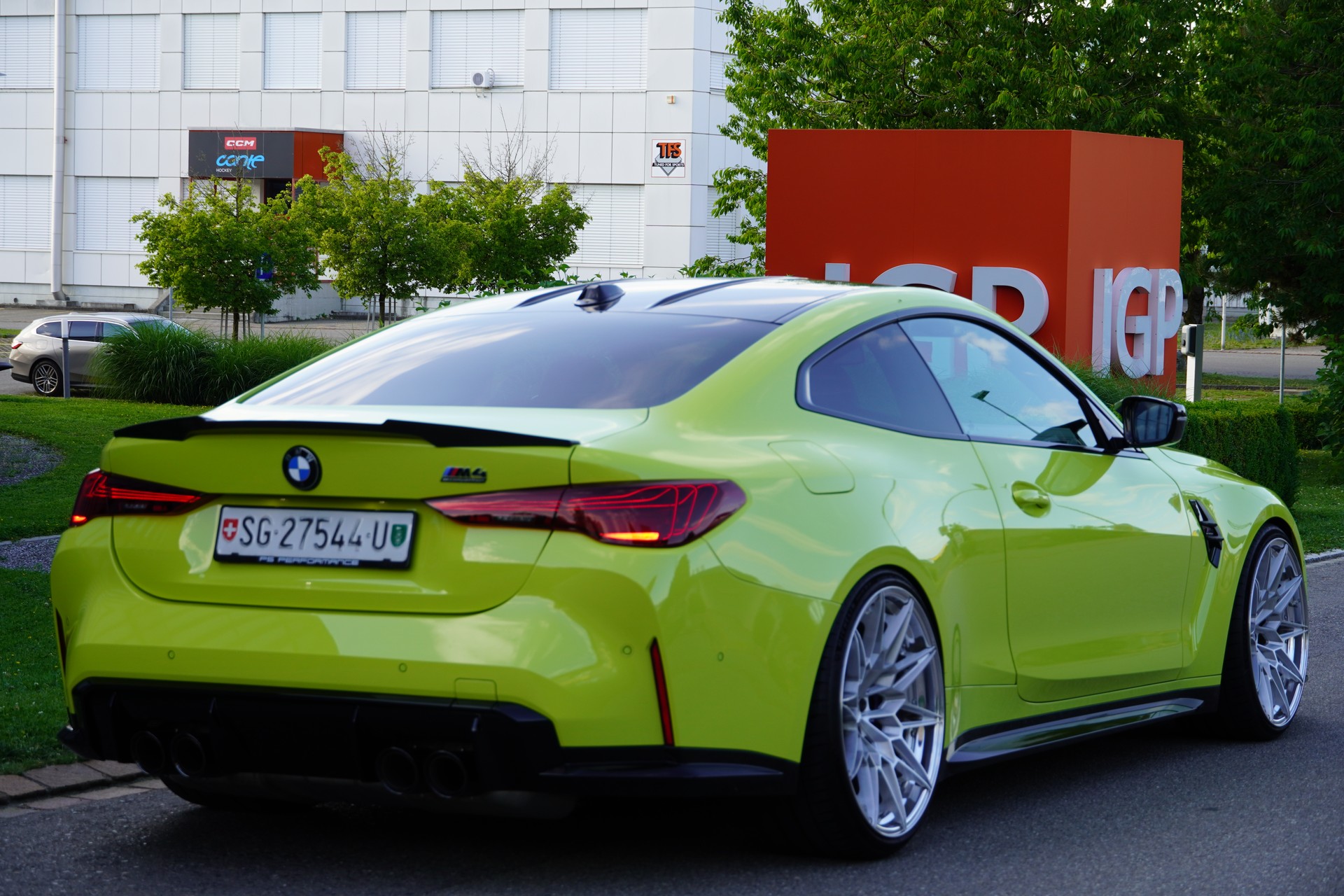 BMW M4 Coupé Competition M xDrive-image-4