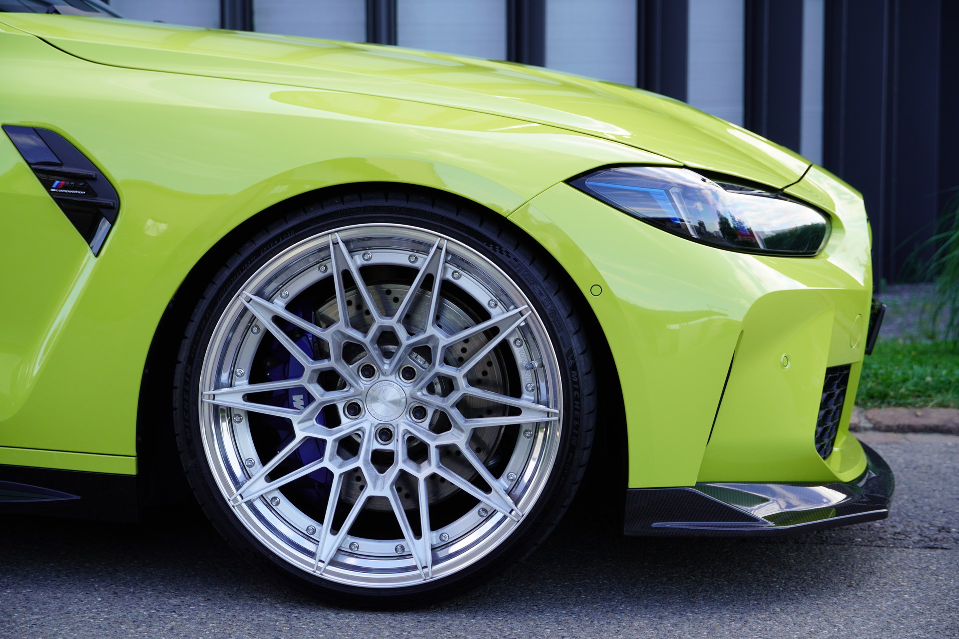 BMW M4 Coupé Competition M xDrive-image-12