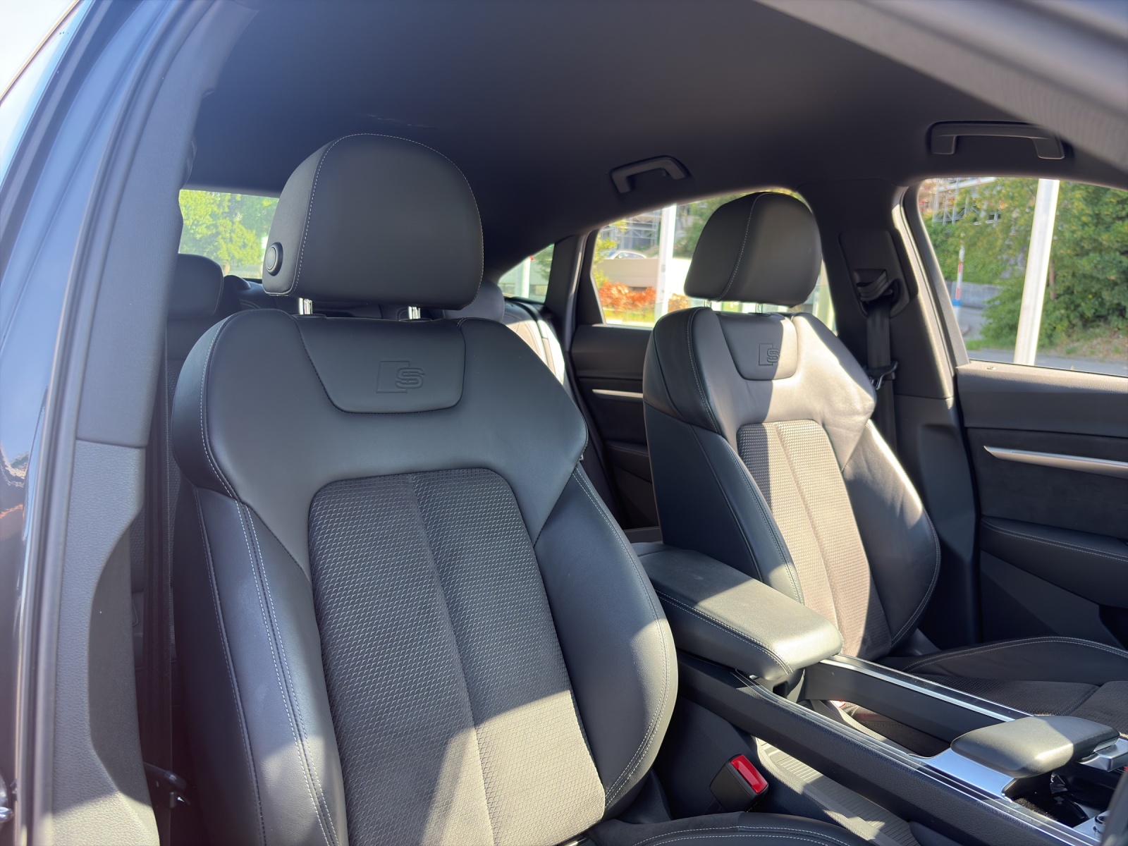 AUDI e-tron Sportback 50 Advanced quattro-image-6