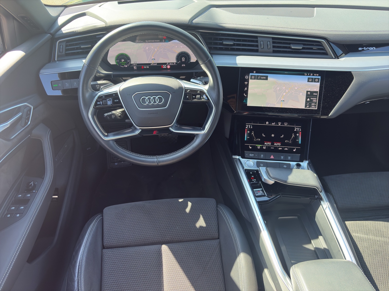 AUDI e-tron Sportback 50 Advanced quattro-image-9