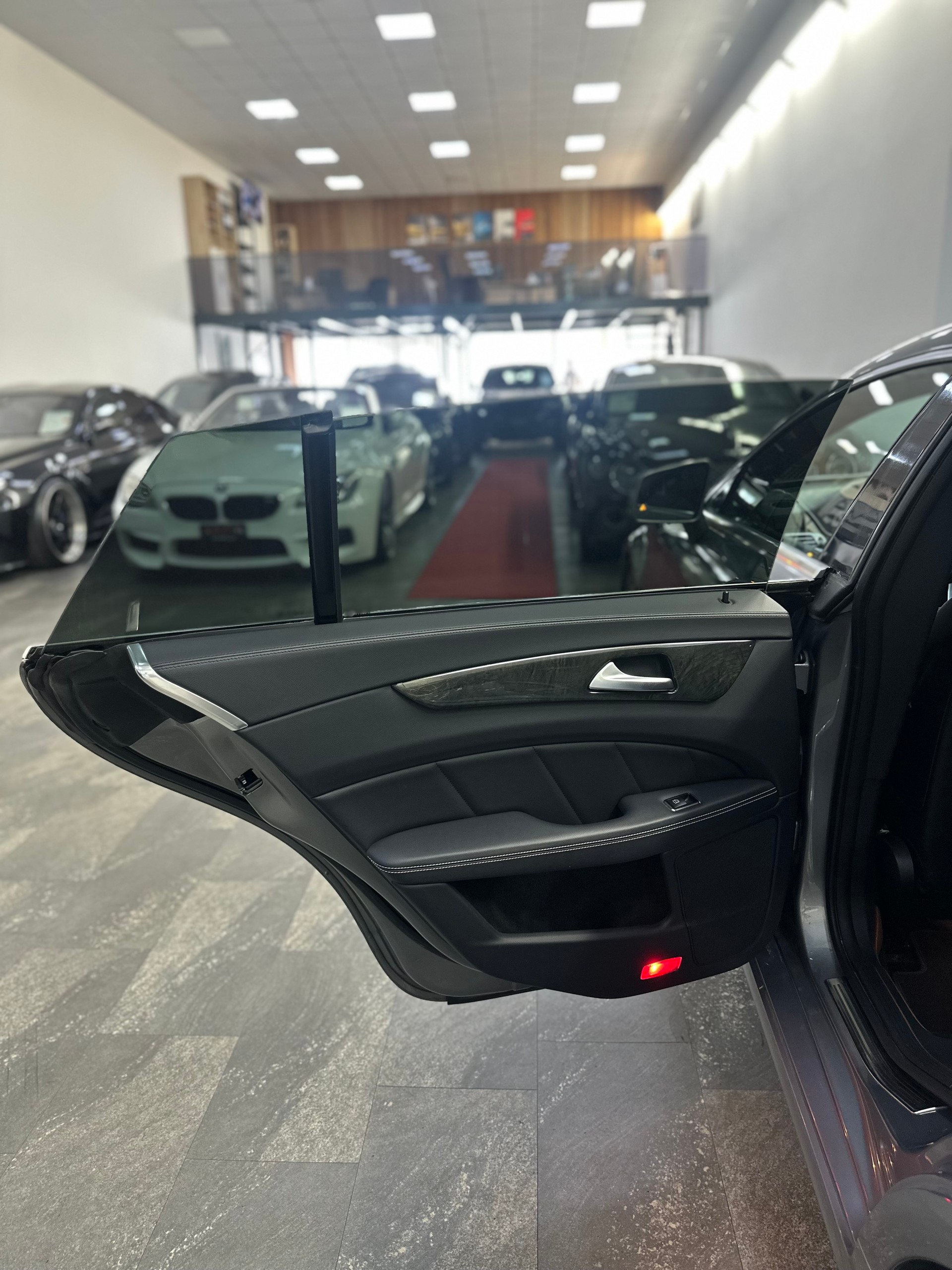 MERCEDES-BENZ CLS SB 350 CDI Executive 4Matic 7G-Tronic-image-19