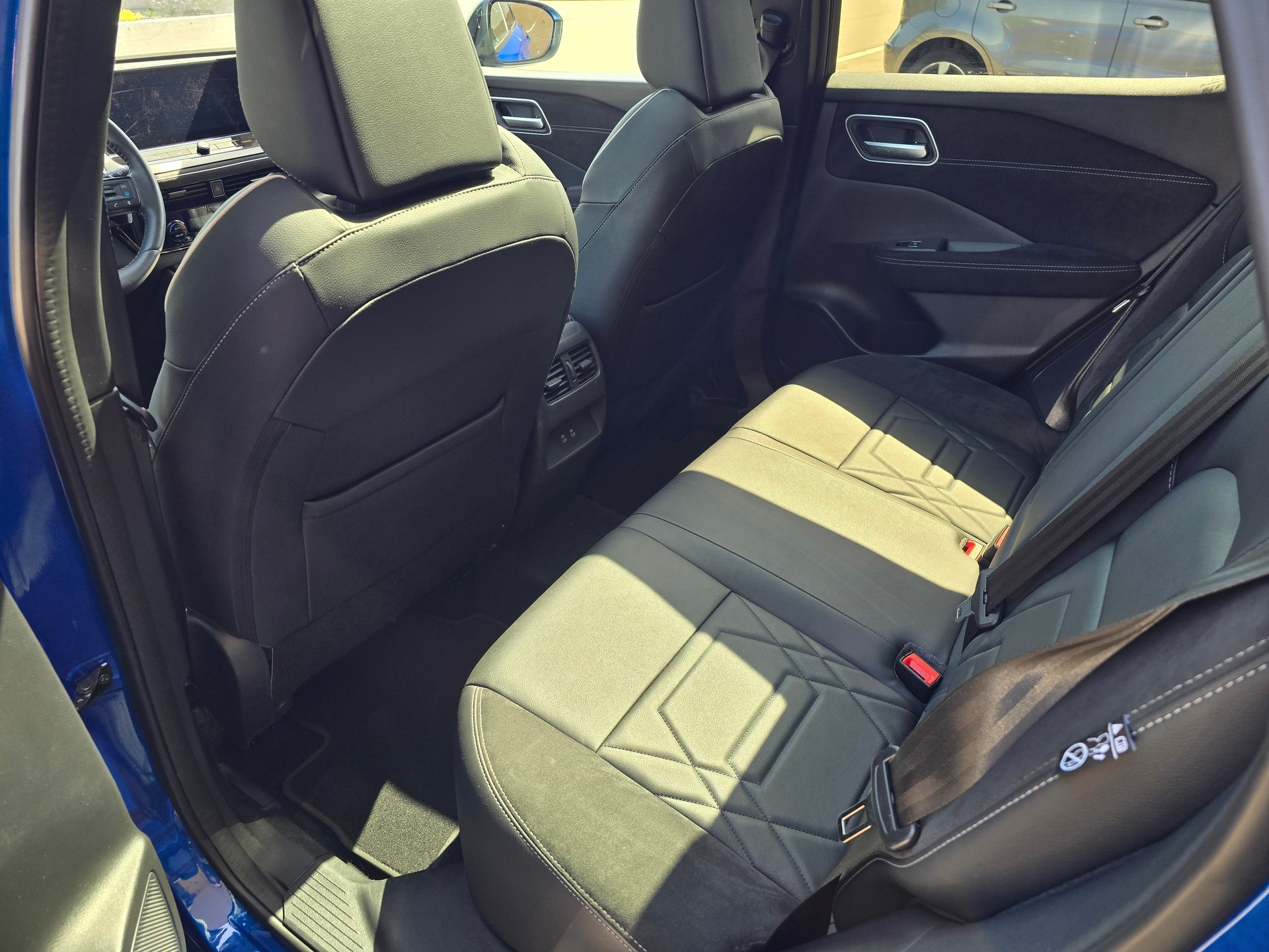 NISSAN Qashqai 1.3 DIG-T MHEV N-Design Xtronic 4x4-image-9