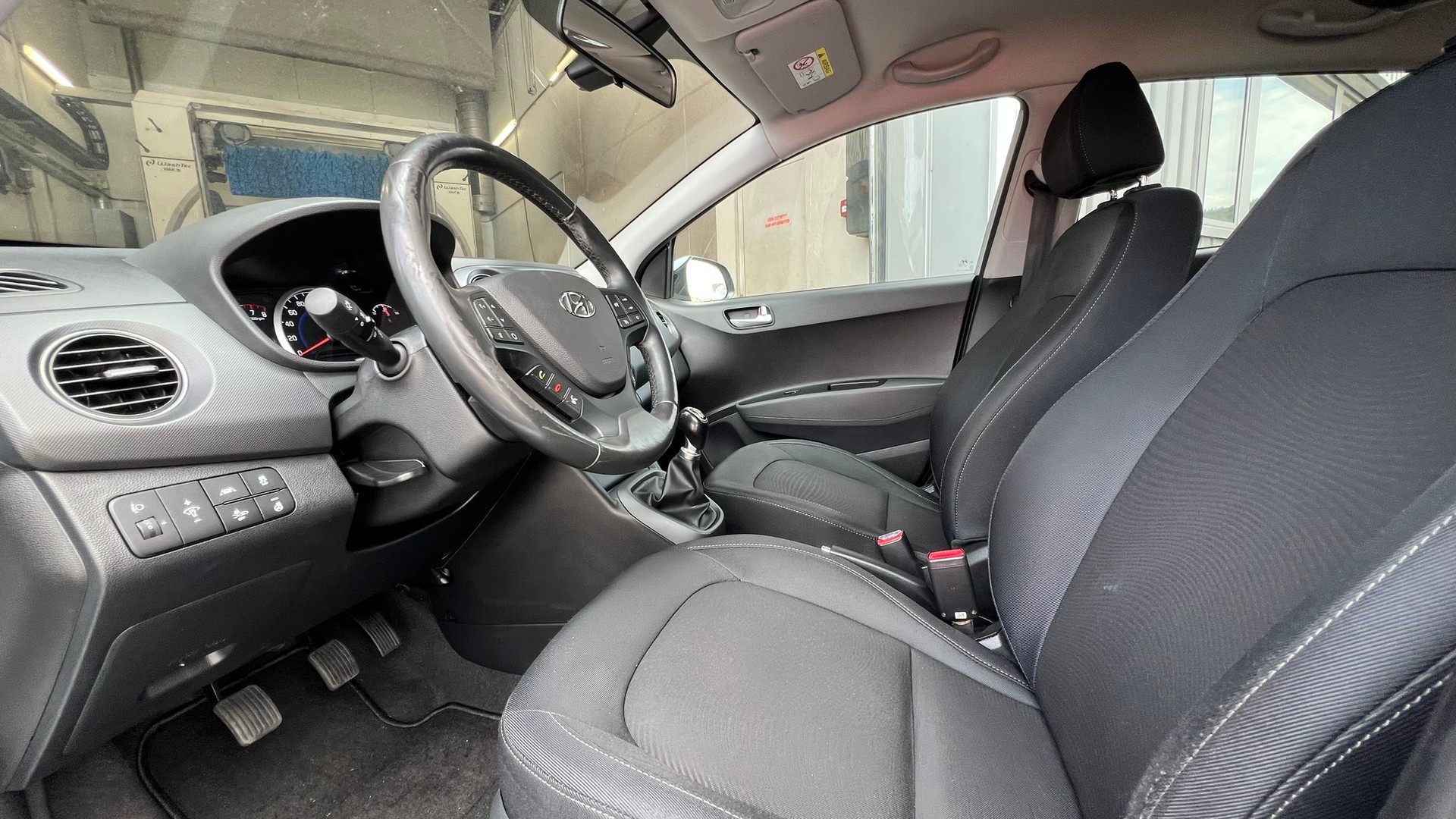 HYUNDAI i10 1.2 VERTEX l 87 PS-image-24