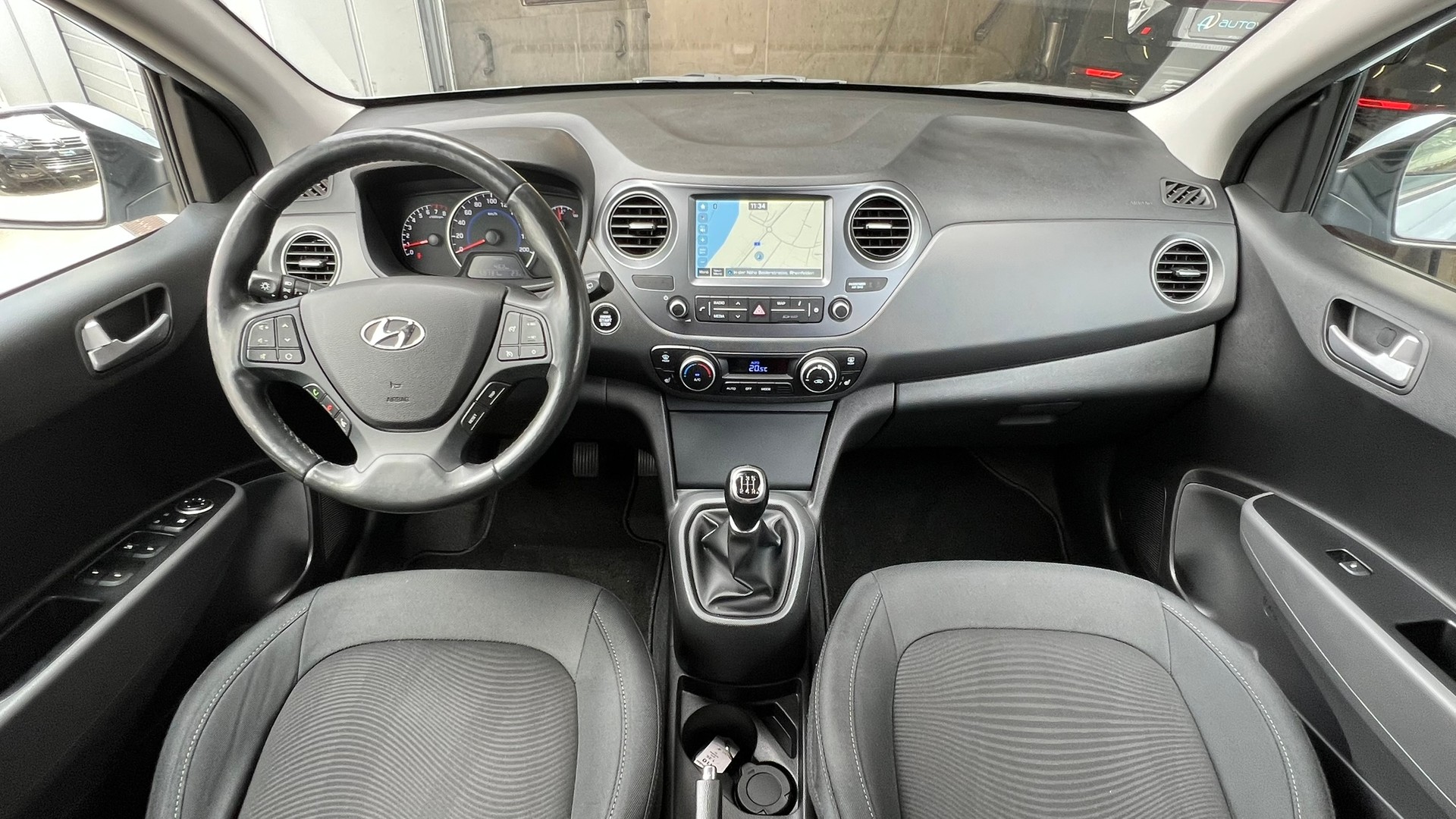HYUNDAI i10 1.2 VERTEX l 87 PS-image-21
