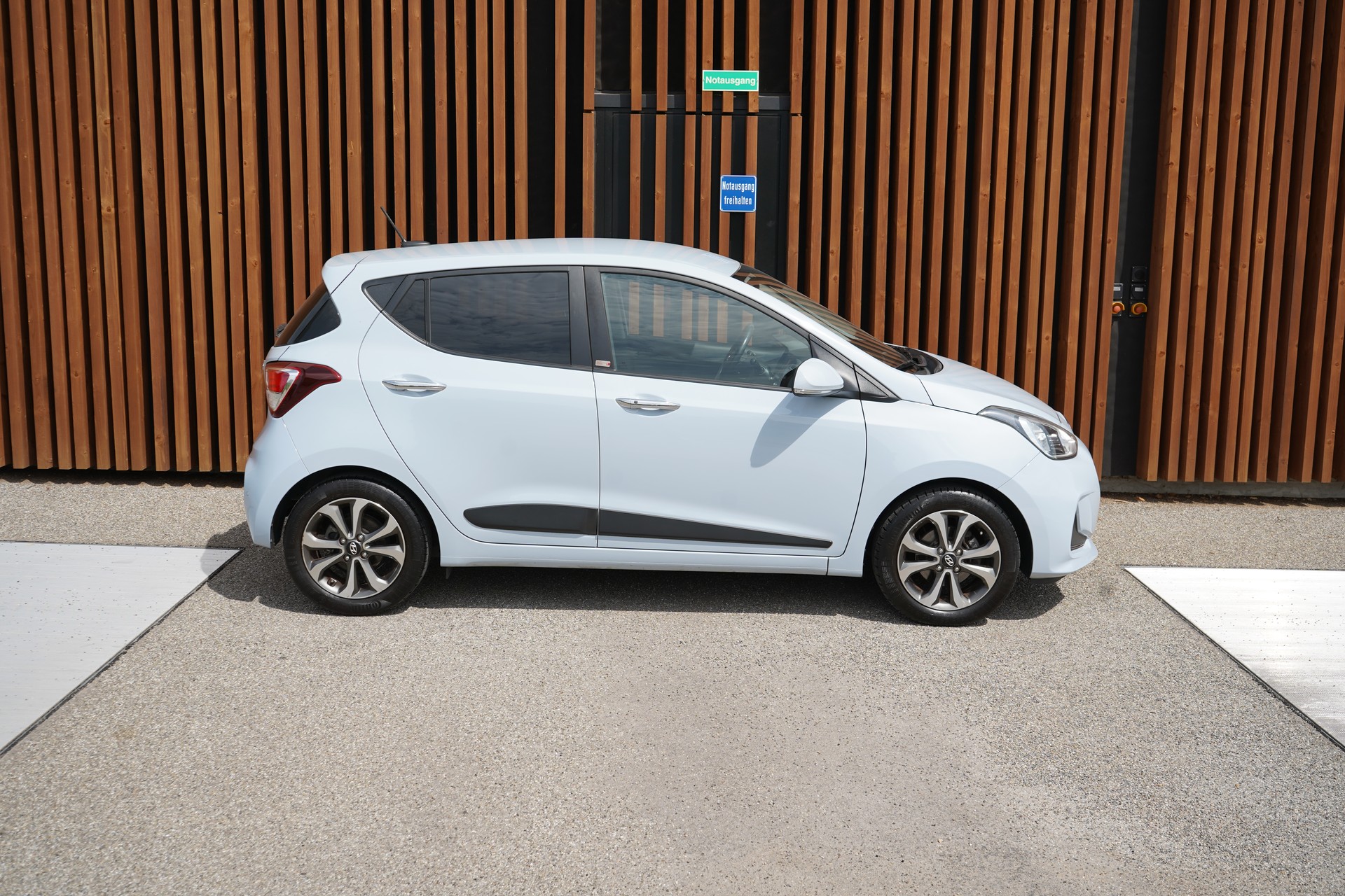 HYUNDAI i10 1.2 VERTEX l 87 PS-image-4