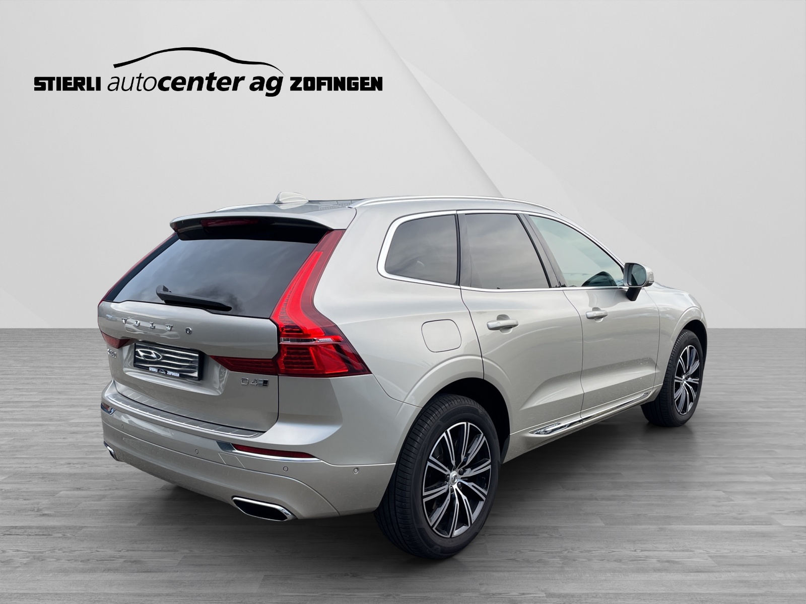 VOLVO XC60 2.0 D4 Inscription AWD-image-4