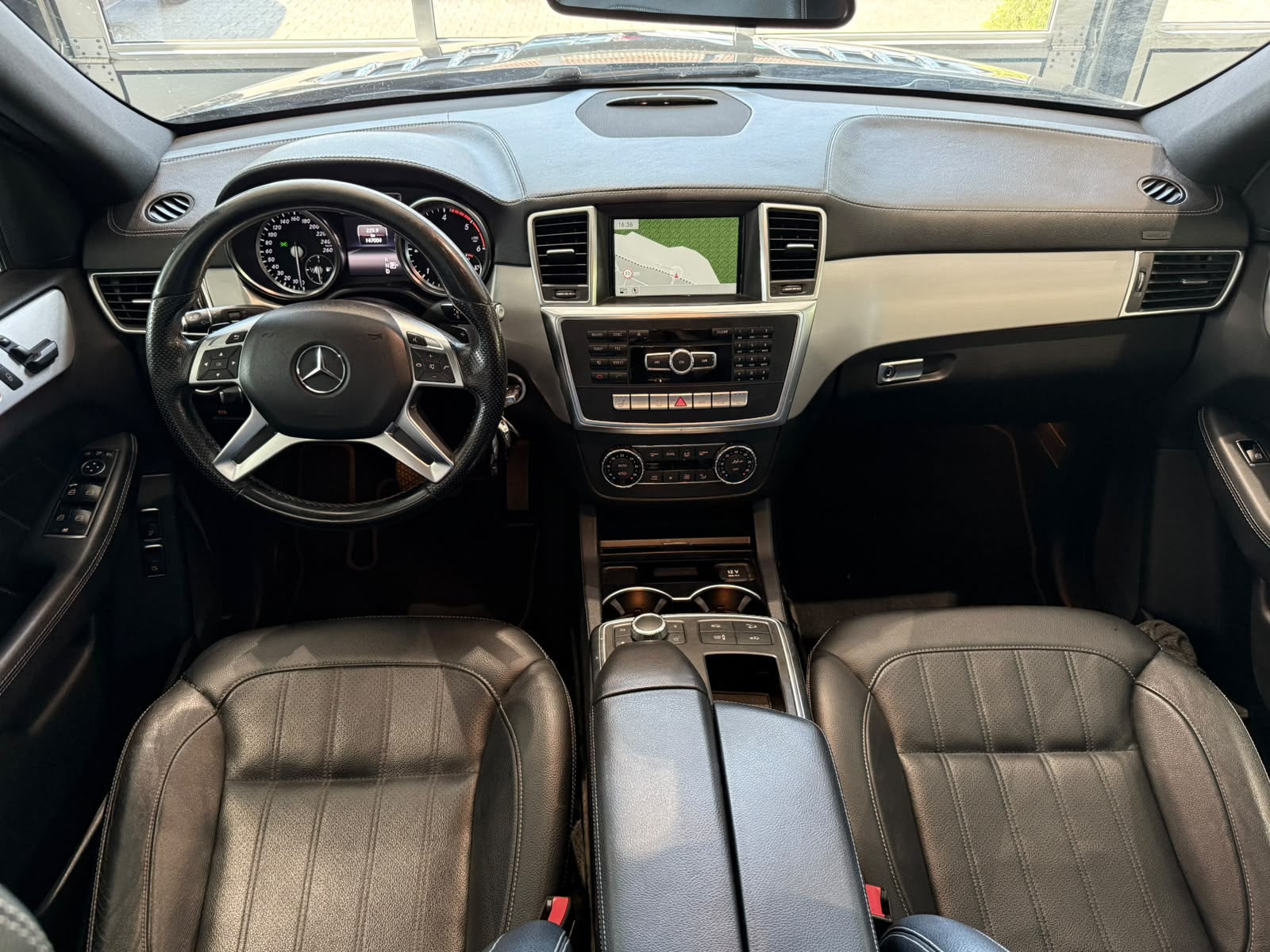 MERCEDES-BENZ GL 350 BlueTEC 4Matic 7G-TRONIC-image-11