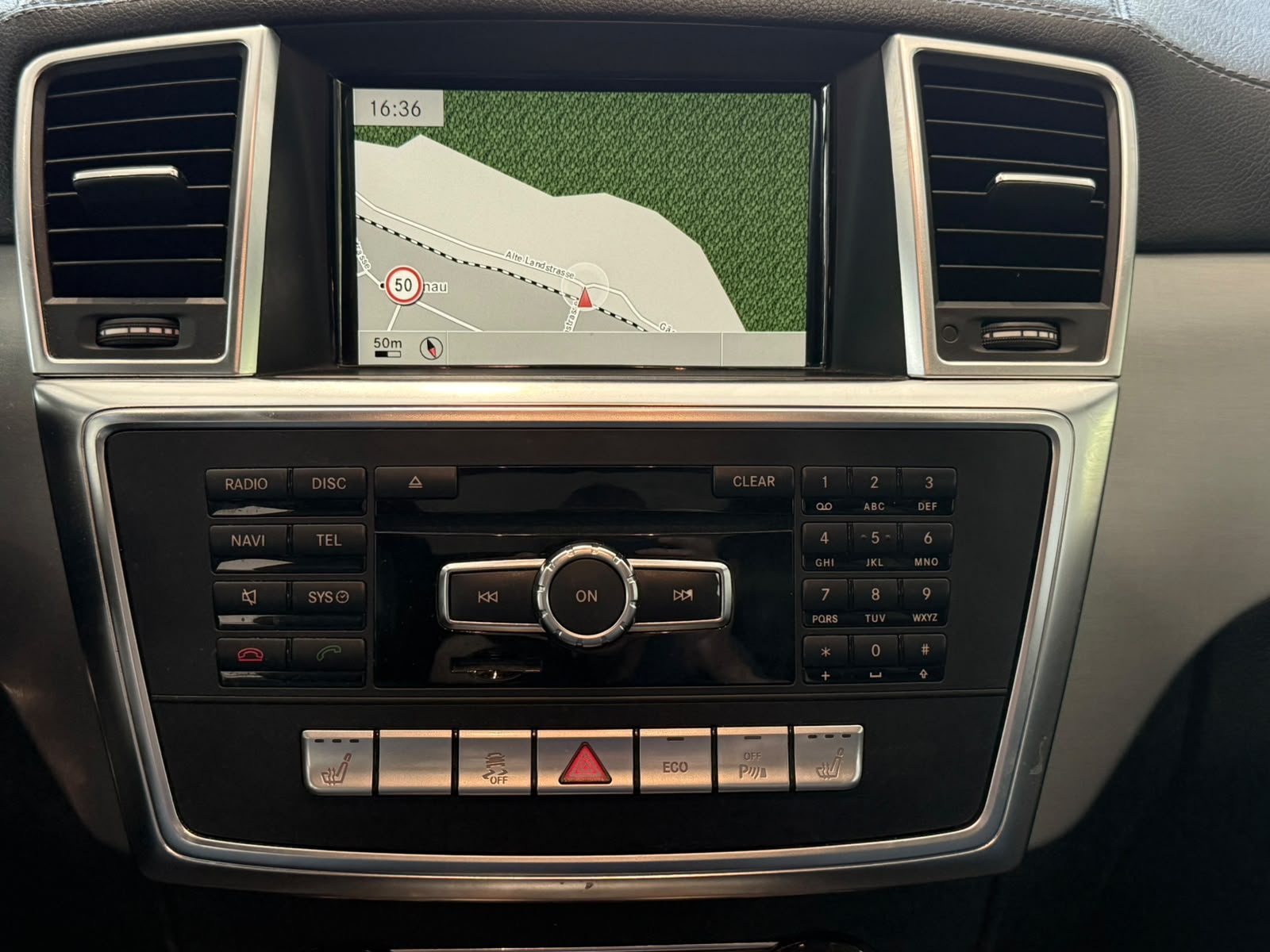 MERCEDES-BENZ GL 350 BlueTEC 4Matic 7G-TRONIC-image-14