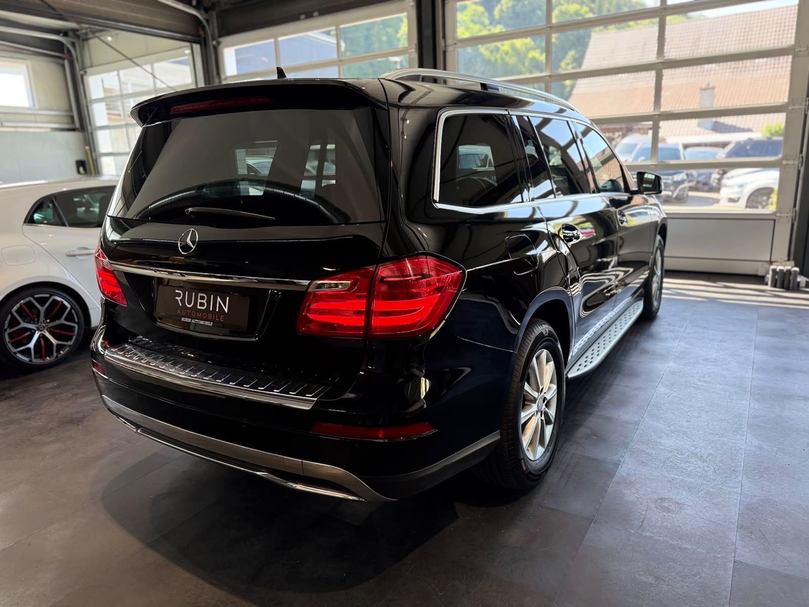 MERCEDES-BENZ GL 350 BlueTEC 4Matic 7G-TRONIC-image-3