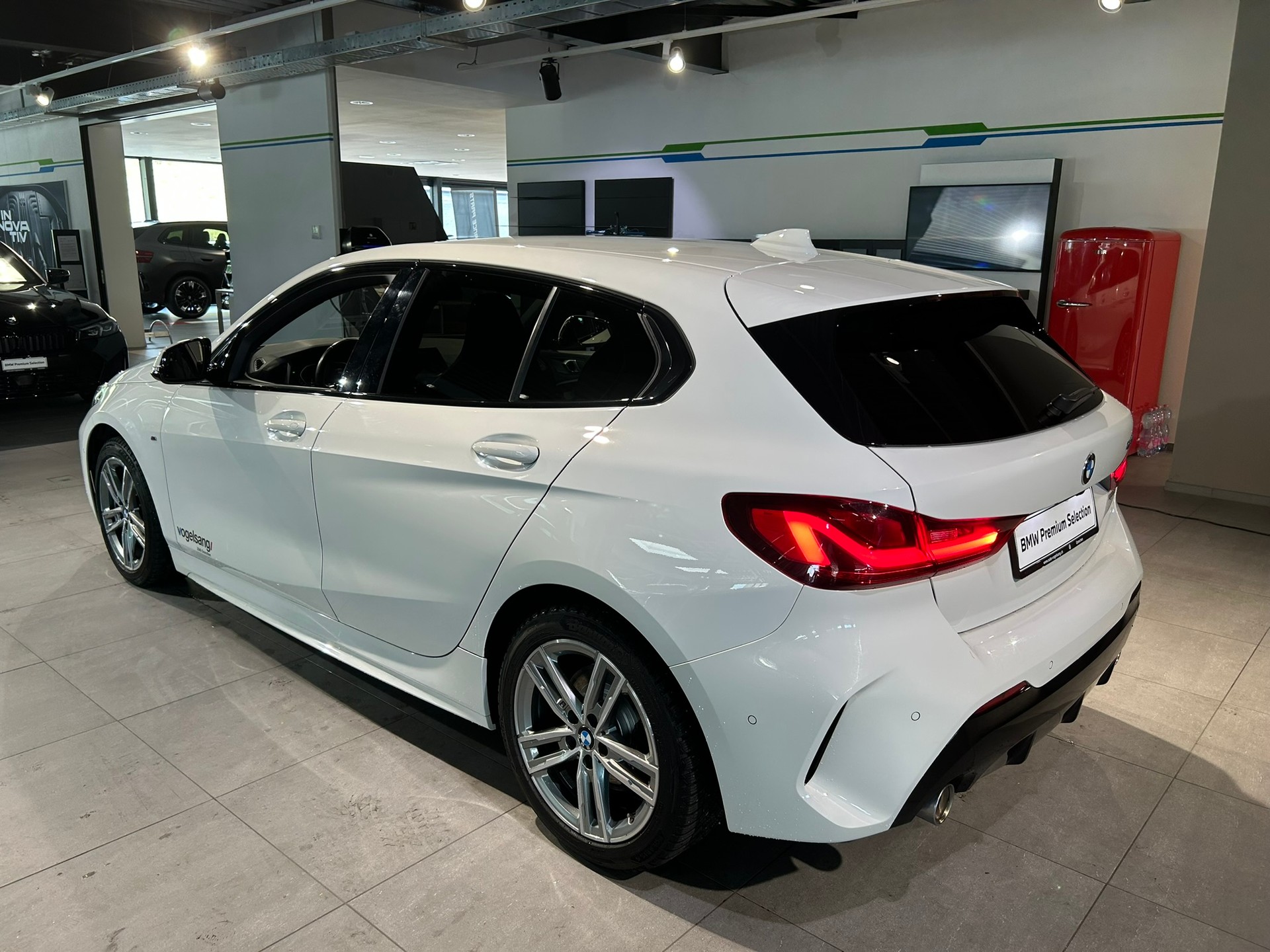BMW 120i Pure M Sport Steptronic-image-9