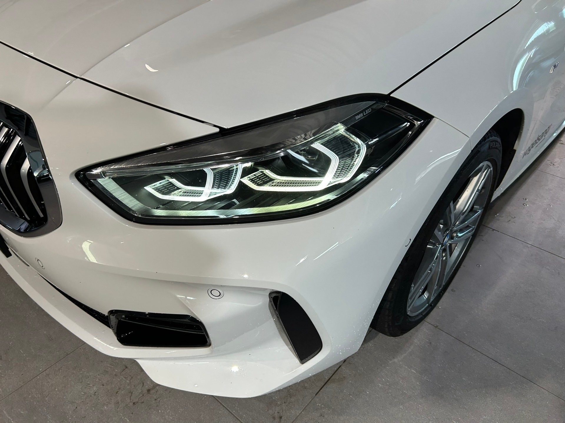 BMW 120i Pure M Sport Steptronic-image-16