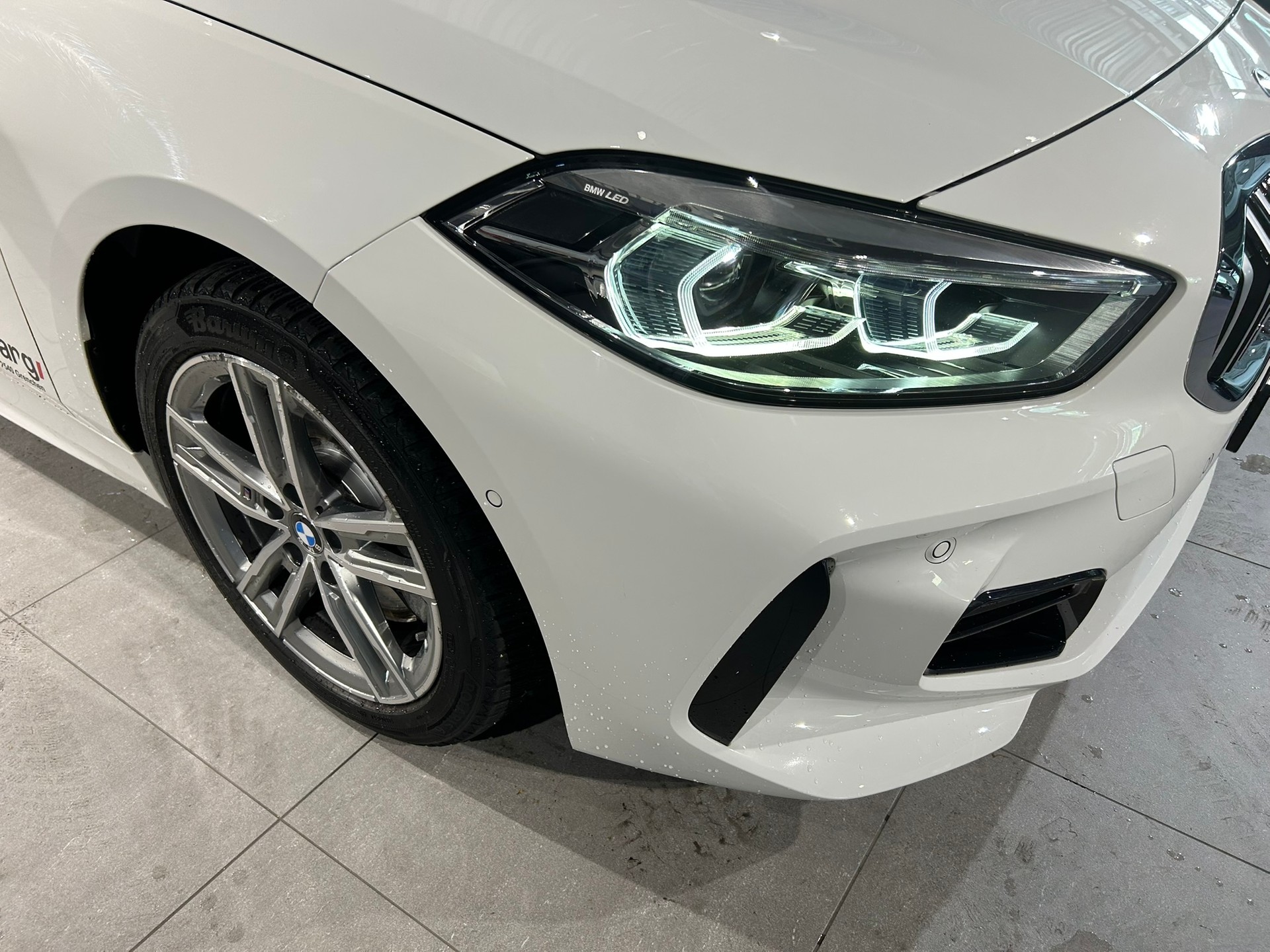 BMW 120i Pure M Sport Steptronic-image-15