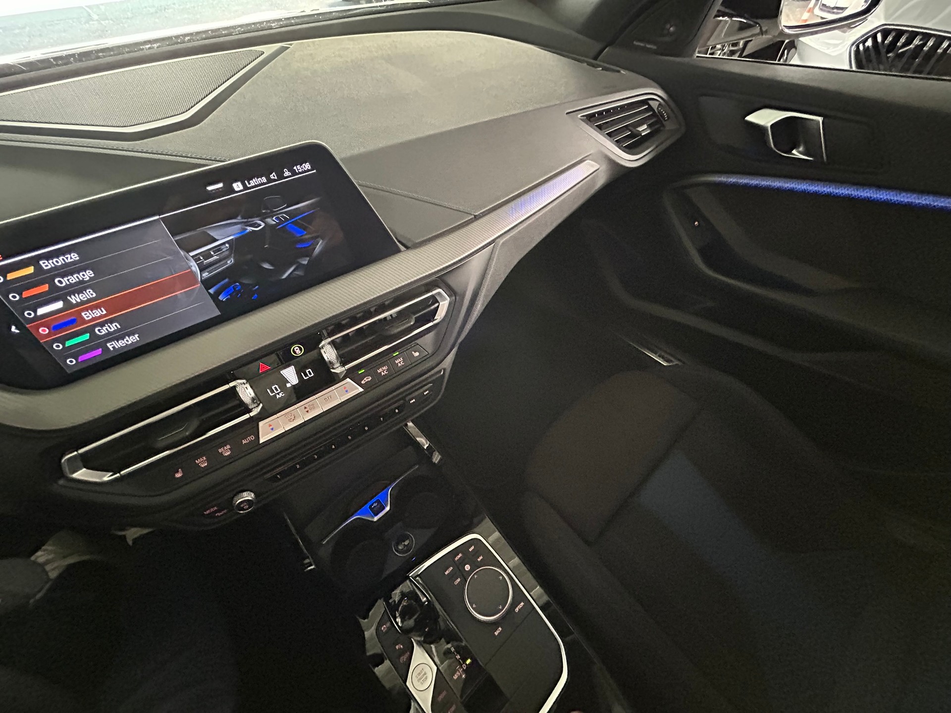 BMW 120i Pure M Sport Steptronic-image-27