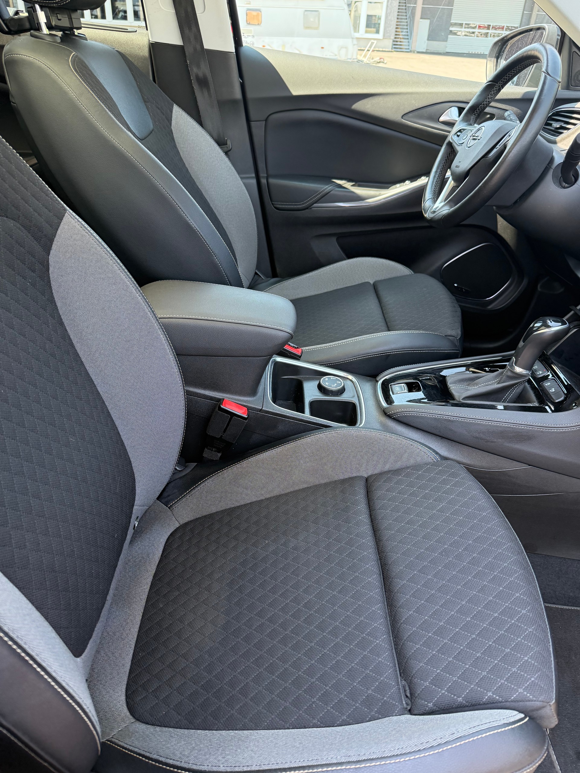OPEL Grandland X 2.0CDTi Ultimate Automatik-image-3