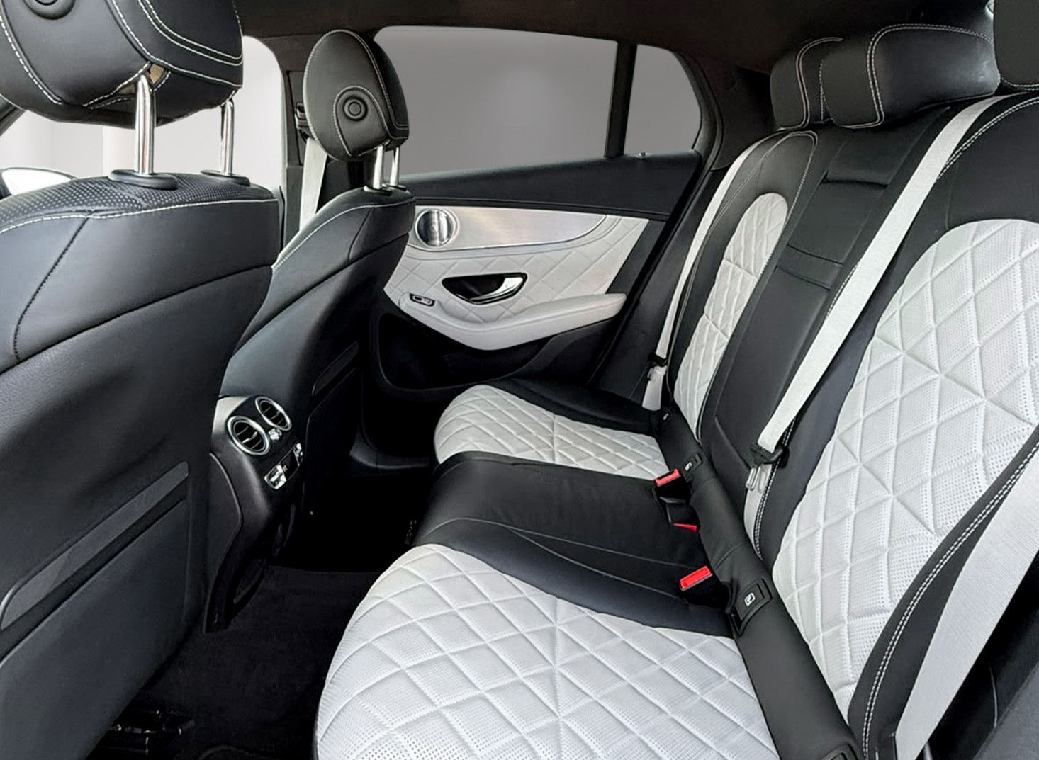 MERCEDES-BENZ GLC Coupé 63 S AMG 4Matic+ 9G-Tronic, CH-Auto inkl. Service & Garantie!-image-13