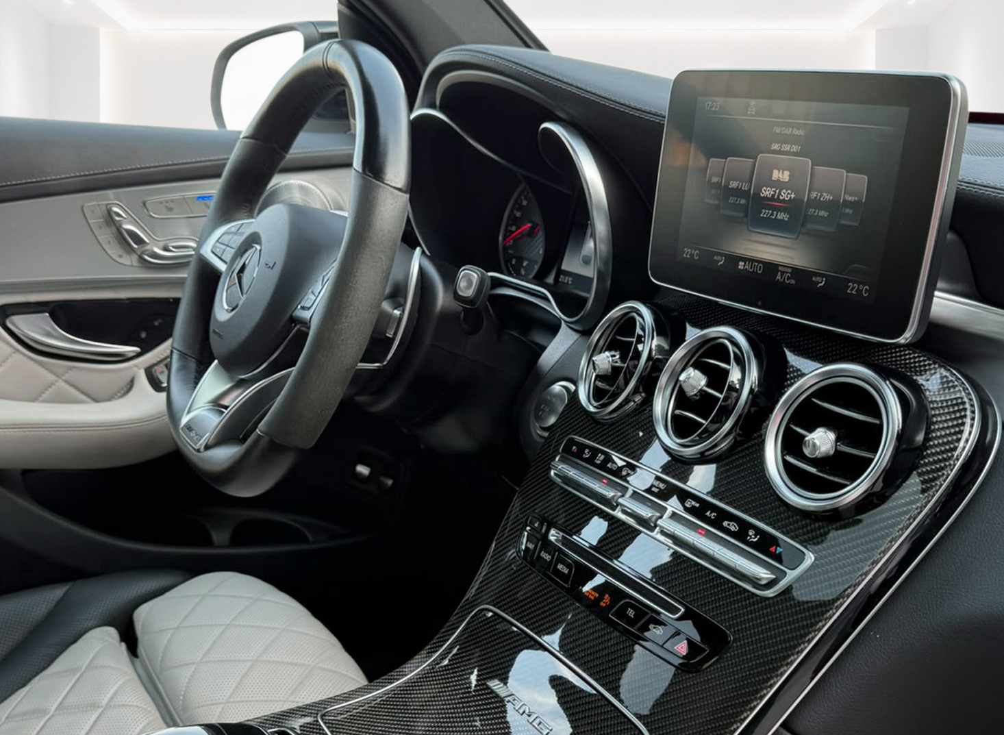MERCEDES-BENZ GLC Coupé 63 S AMG 4Matic+ 9G-Tronic, CH-Auto inkl. Service & Garantie!-image-18