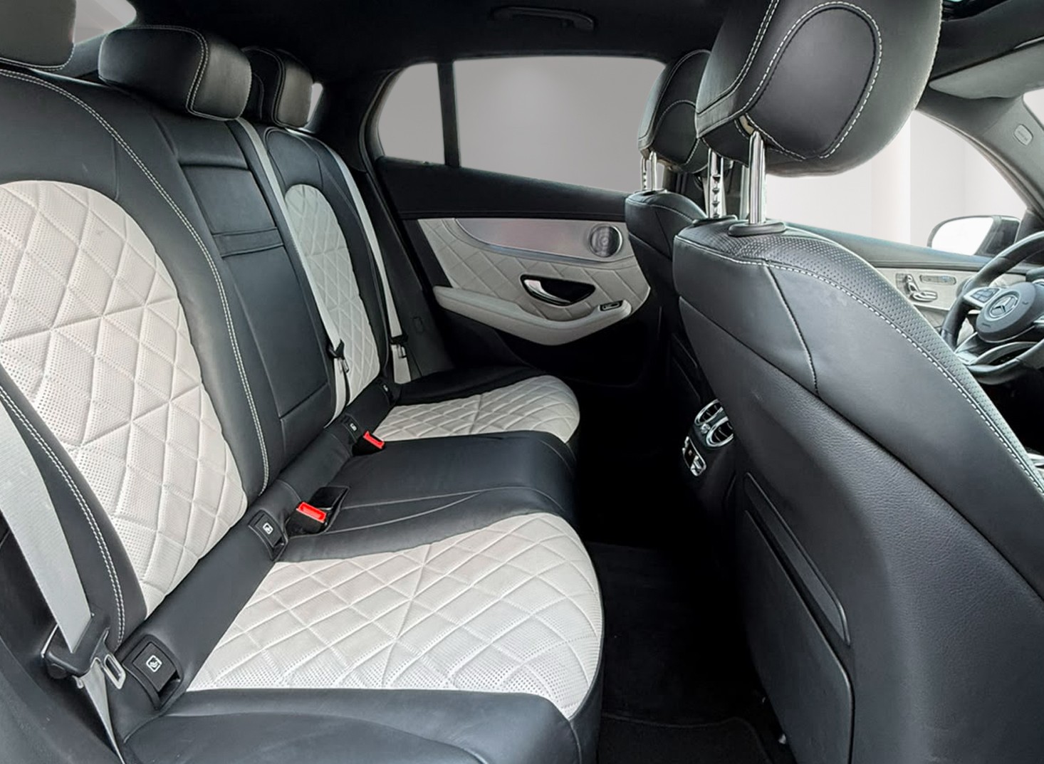MERCEDES-BENZ GLC Coupé 63 S AMG 4Matic+ 9G-Tronic, CH-Auto inkl. Service & Garantie!-image-17