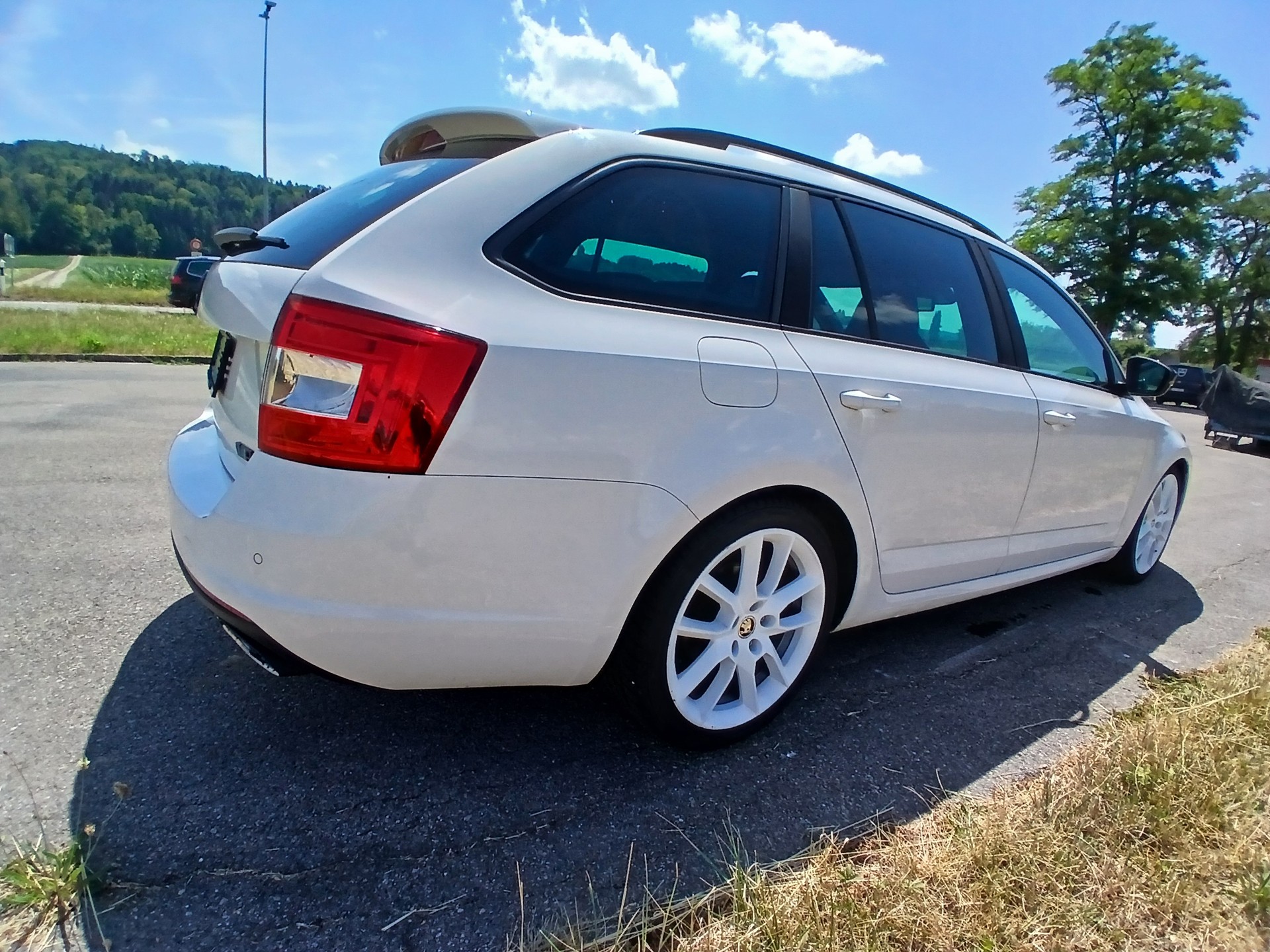 SKODA Octavia Combi 2.0 TDI RS DSG-image-4