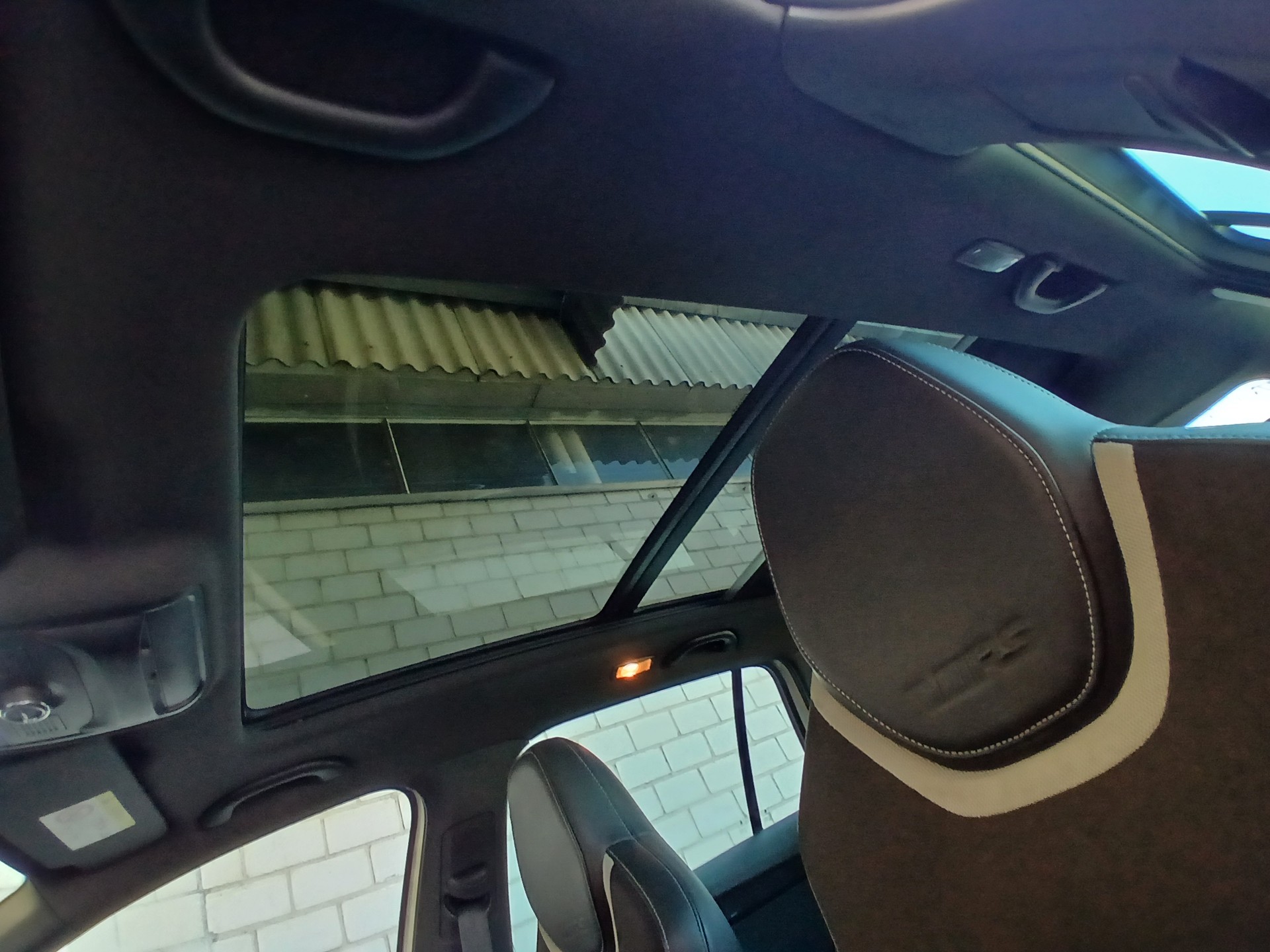 SKODA Octavia Combi 2.0 TDI RS DSG-image-13