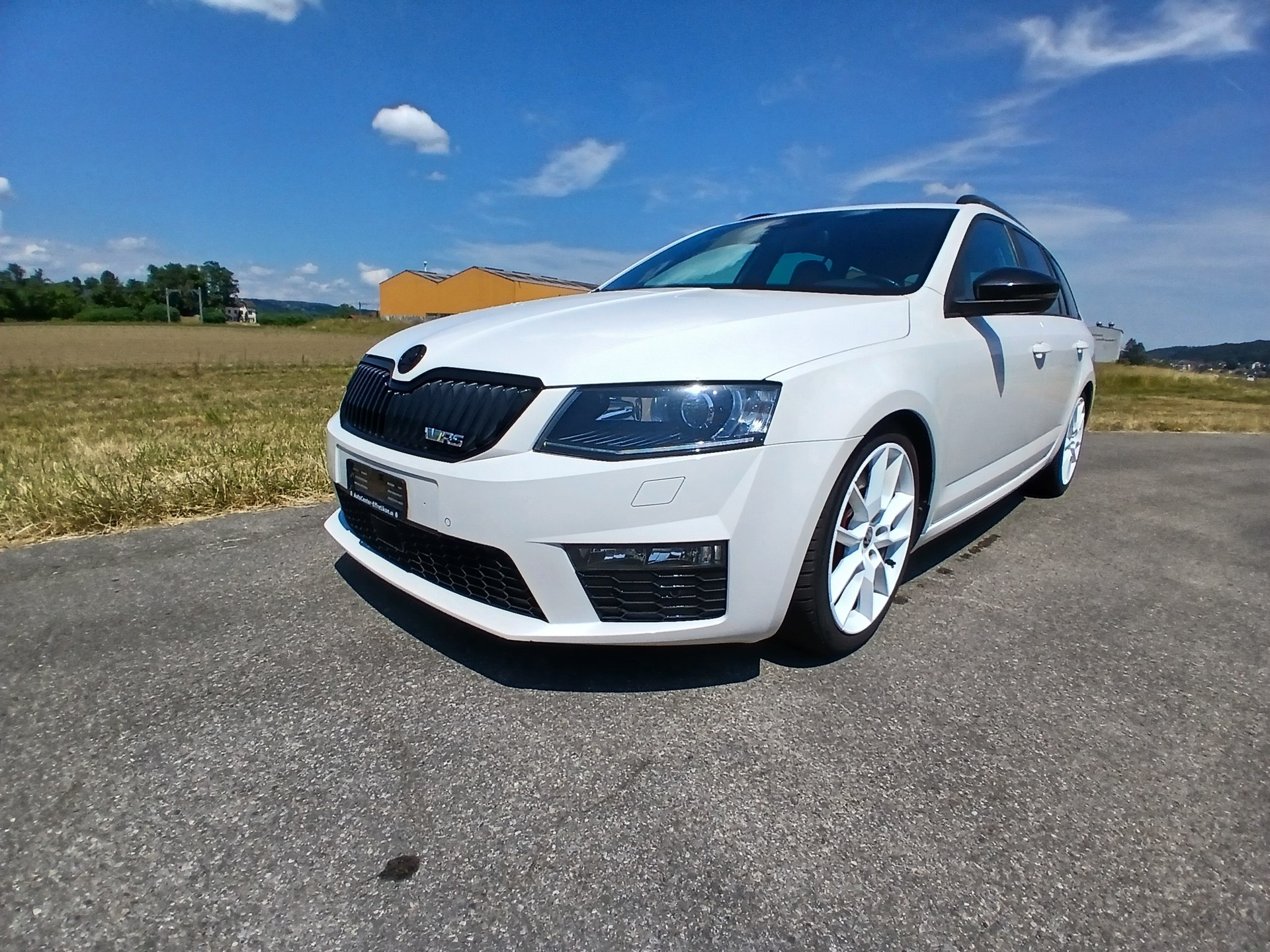 SKODA Octavia Combi 2.0 TDI RS DSG-image-0