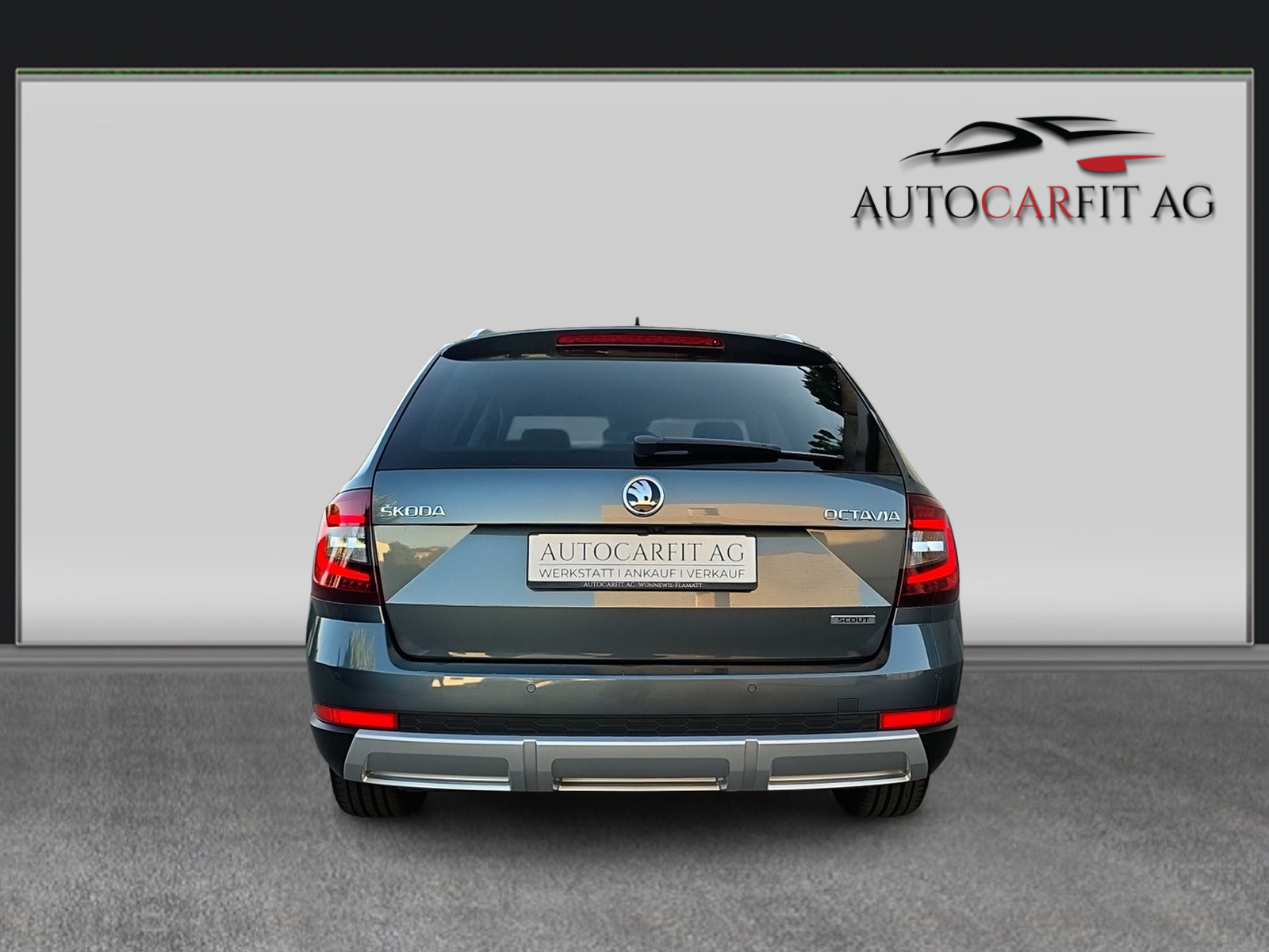 SKODA Octavia Combi 2.0 TDI Scout 4x4 DSG-image-4