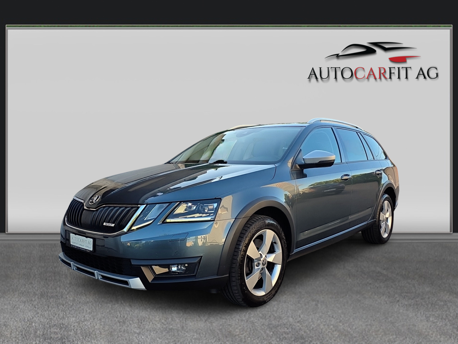 SKODA Octavia Combi 2.0 TDI Scout 4x4 DSG-image-0