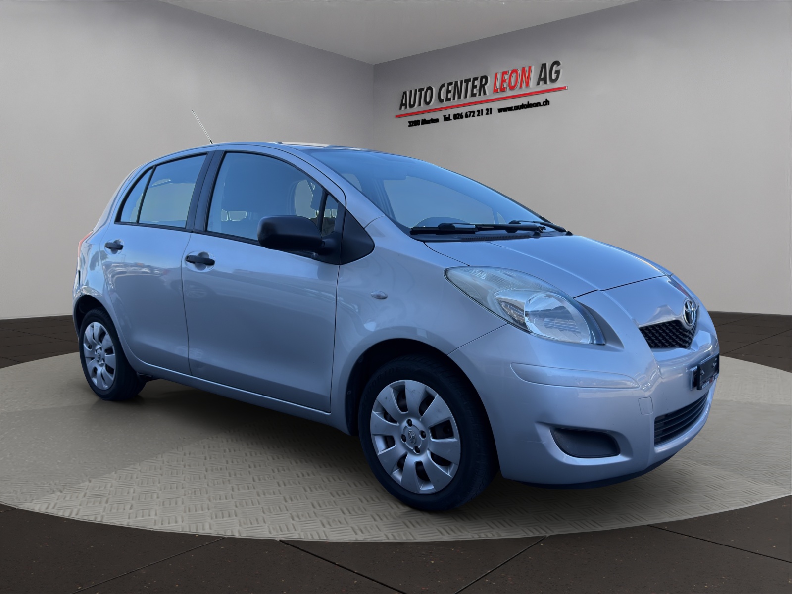 TOYOTA Yaris 1.0 Style-image-7