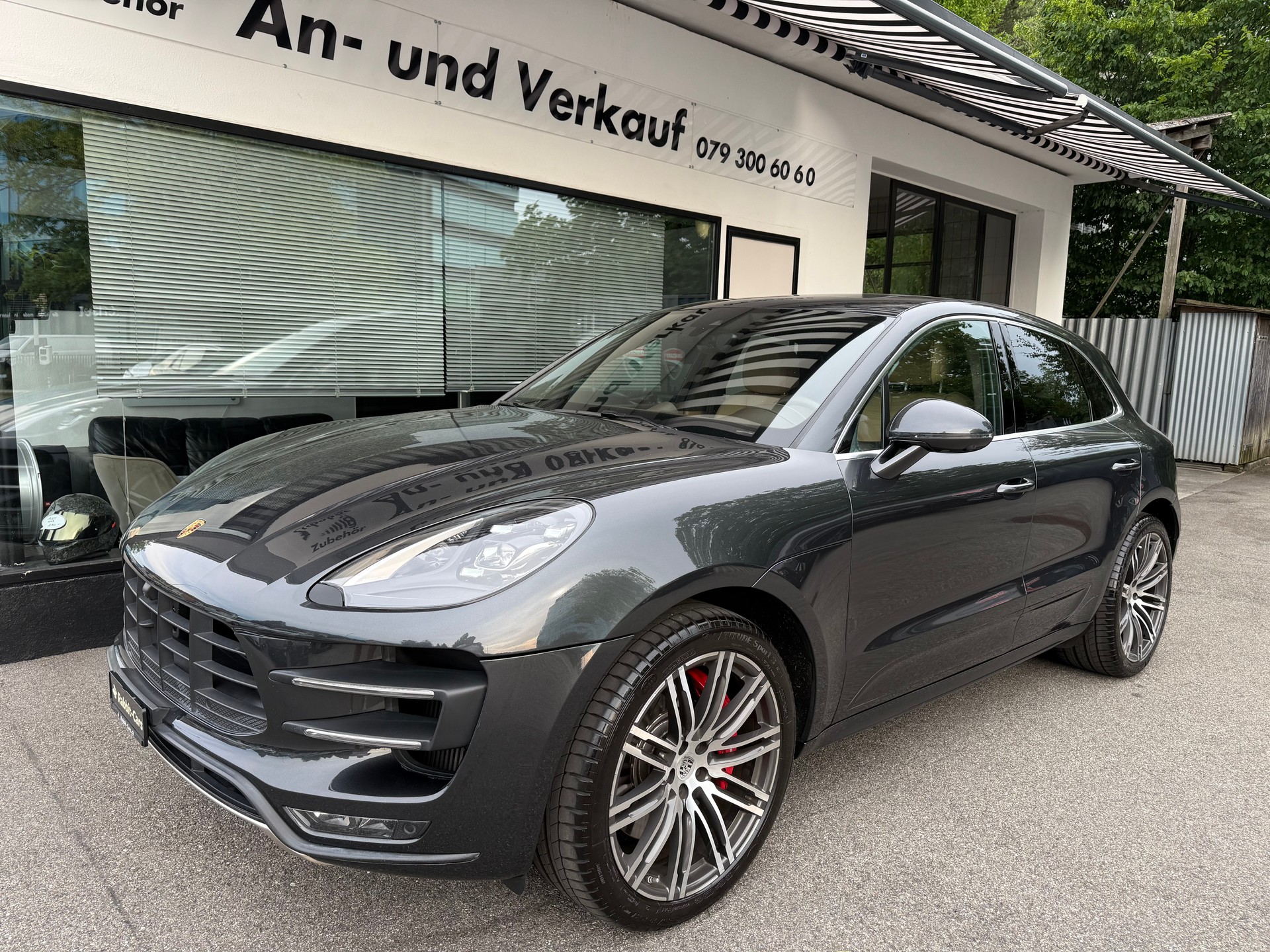 PORSCHE Macan Turbo Performance PDK-image-0