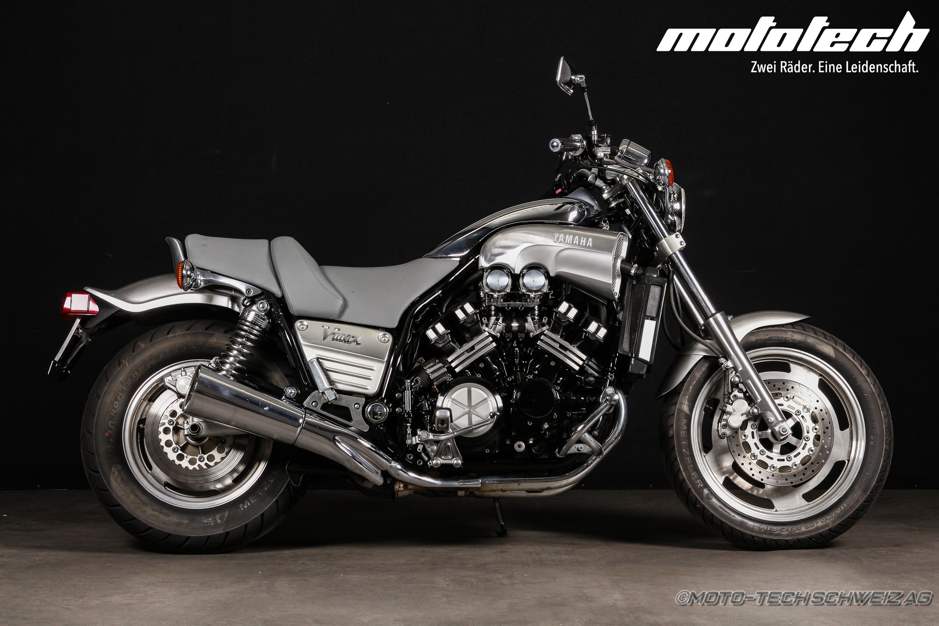 YAMAHA V-Max VMX 1200-showroom-element-1