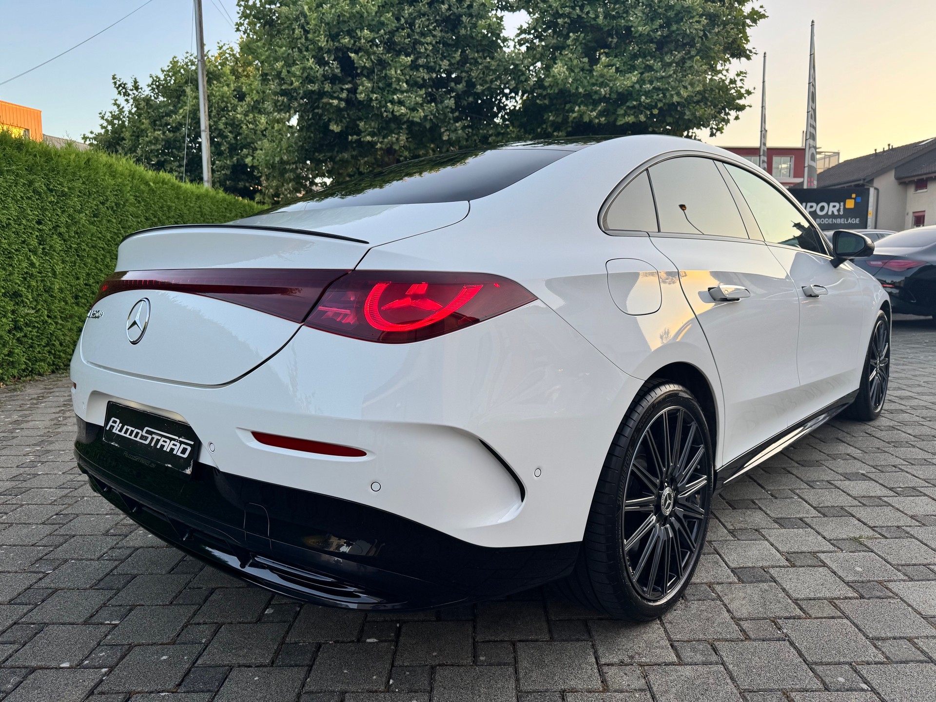 MERCEDES-BENZ CLA 250+ 85 kWh EQ AMG Line-image-3