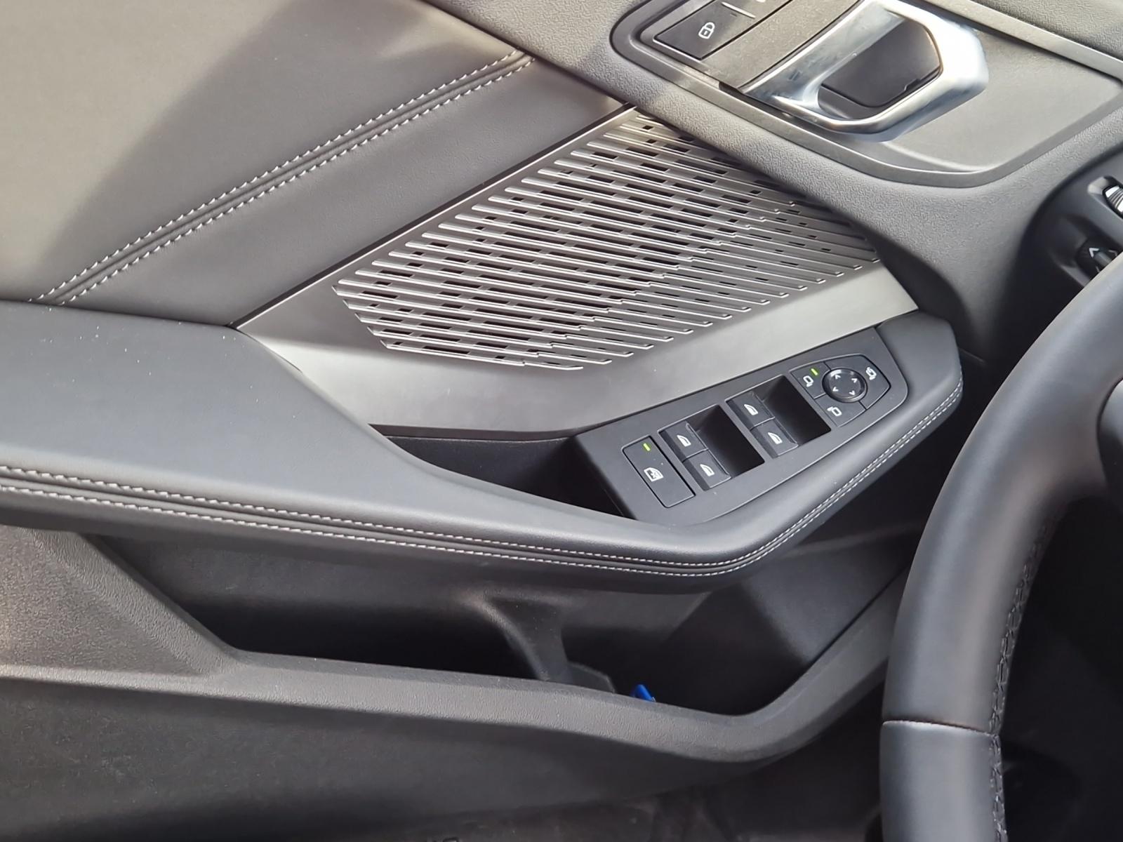 BMW 🆕 120 Steptronic (CH)-image-16
