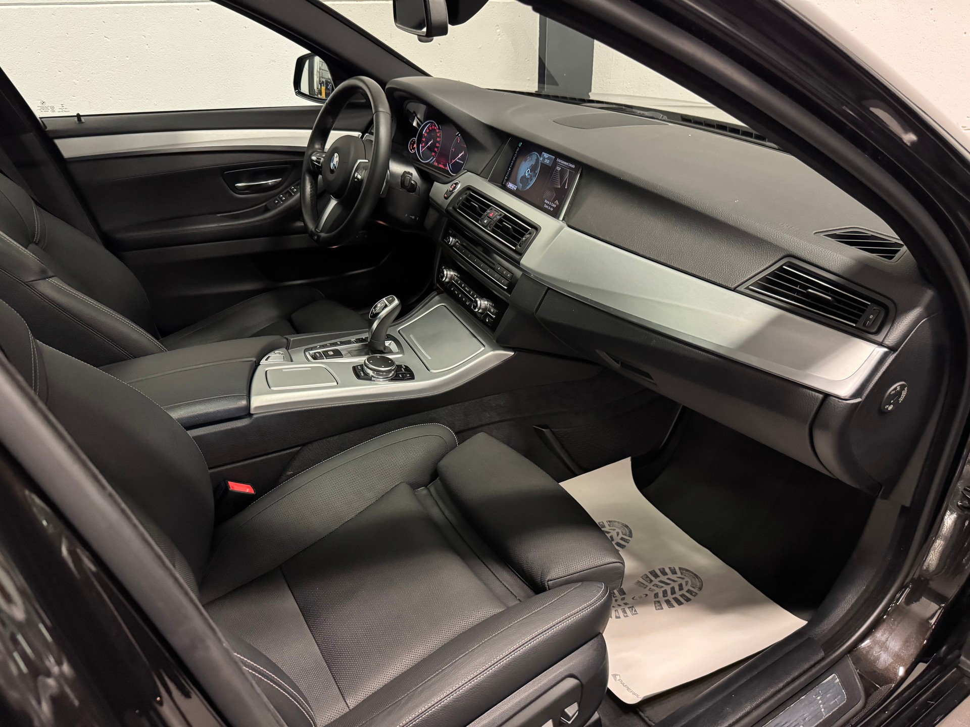 BMW M550d Touring xDrive Steptronic-image-19