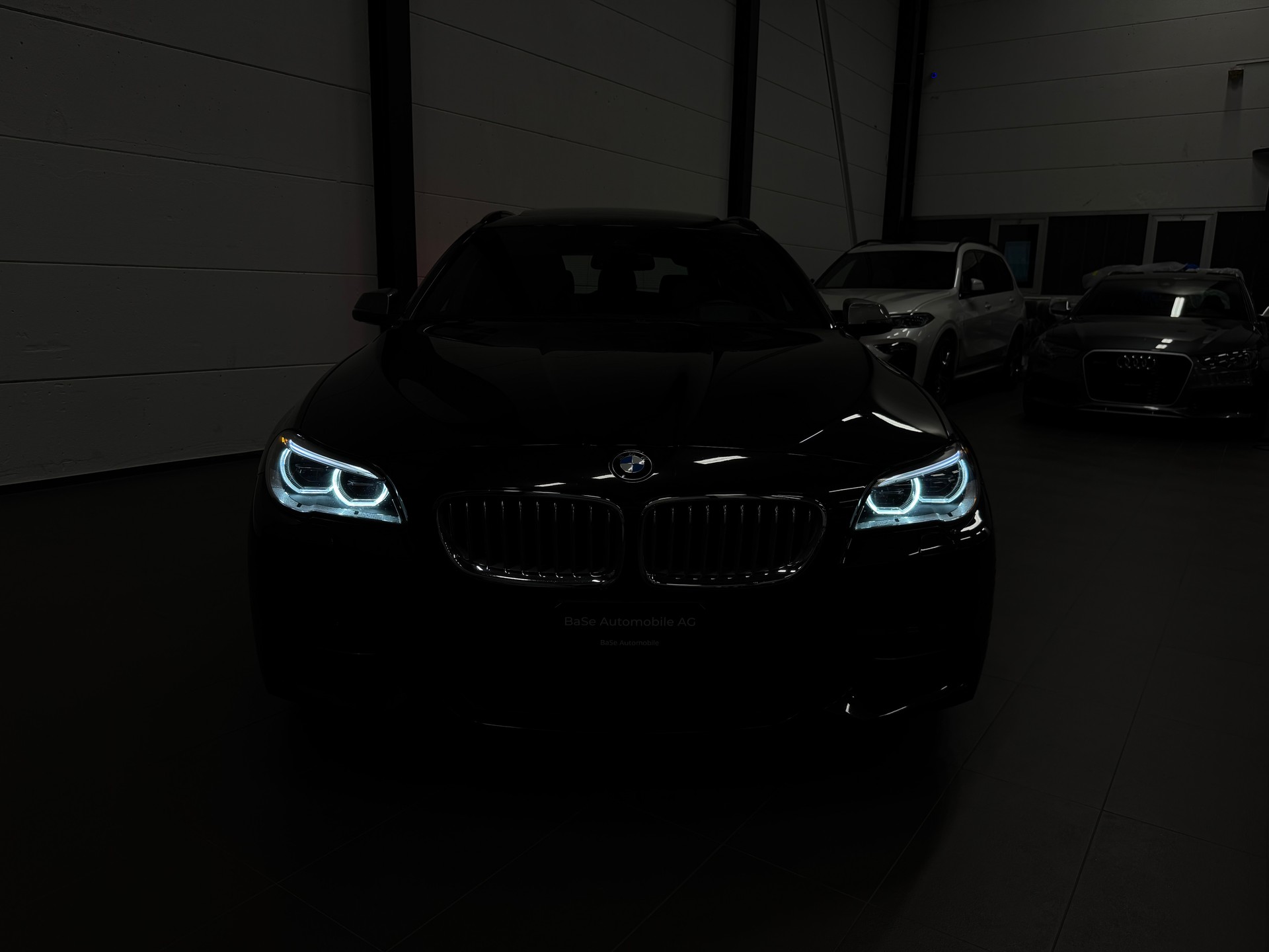BMW M550d Touring xDrive Steptronic-image-7