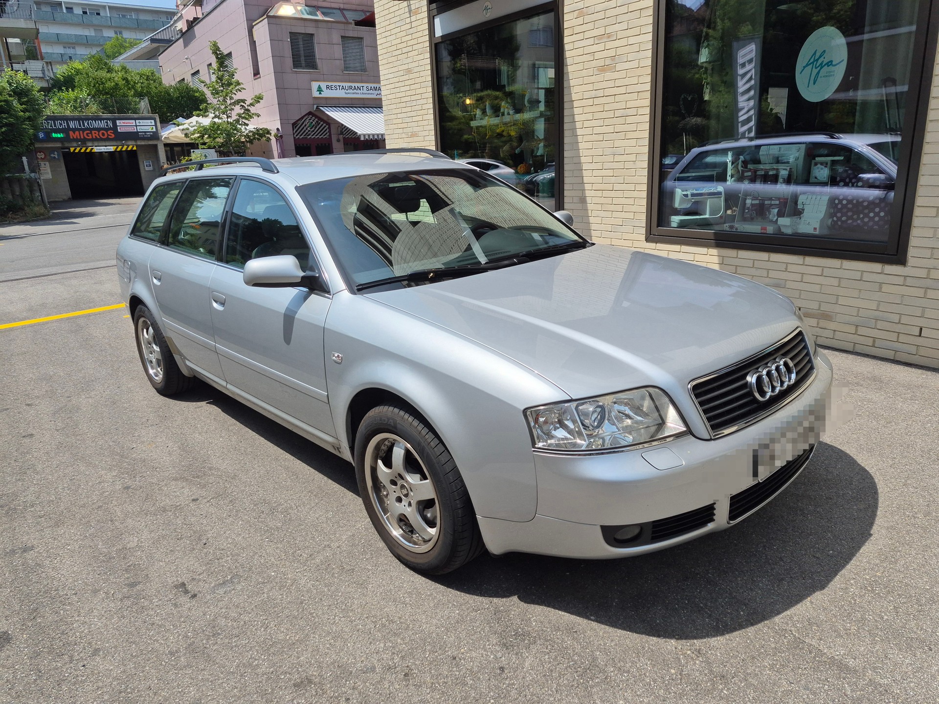 AUDI Avant-image-1
