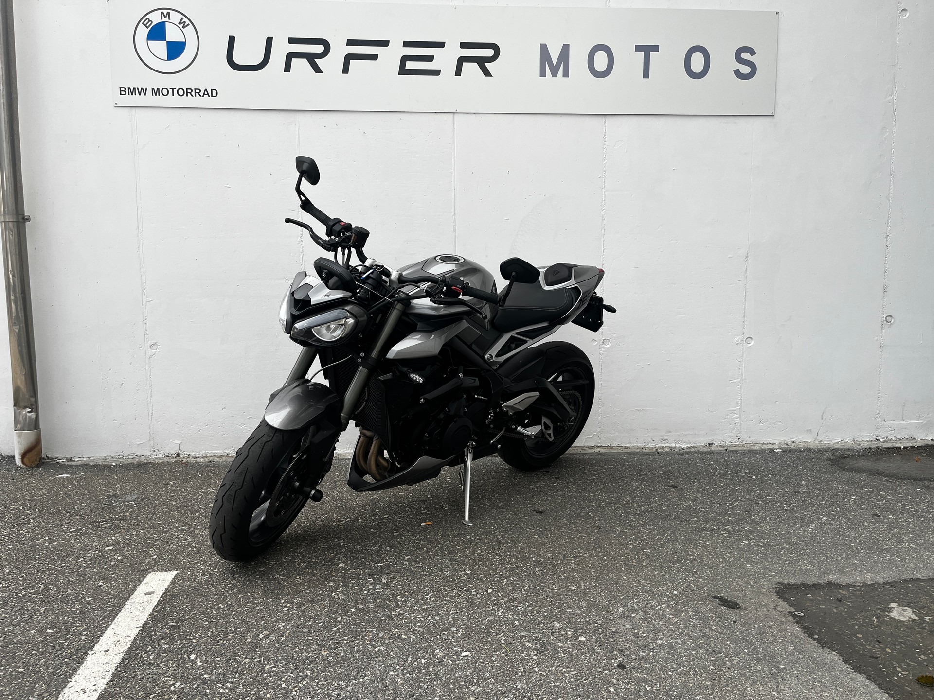 TRIUMPH Street Triple RS 765-showroom-element-3