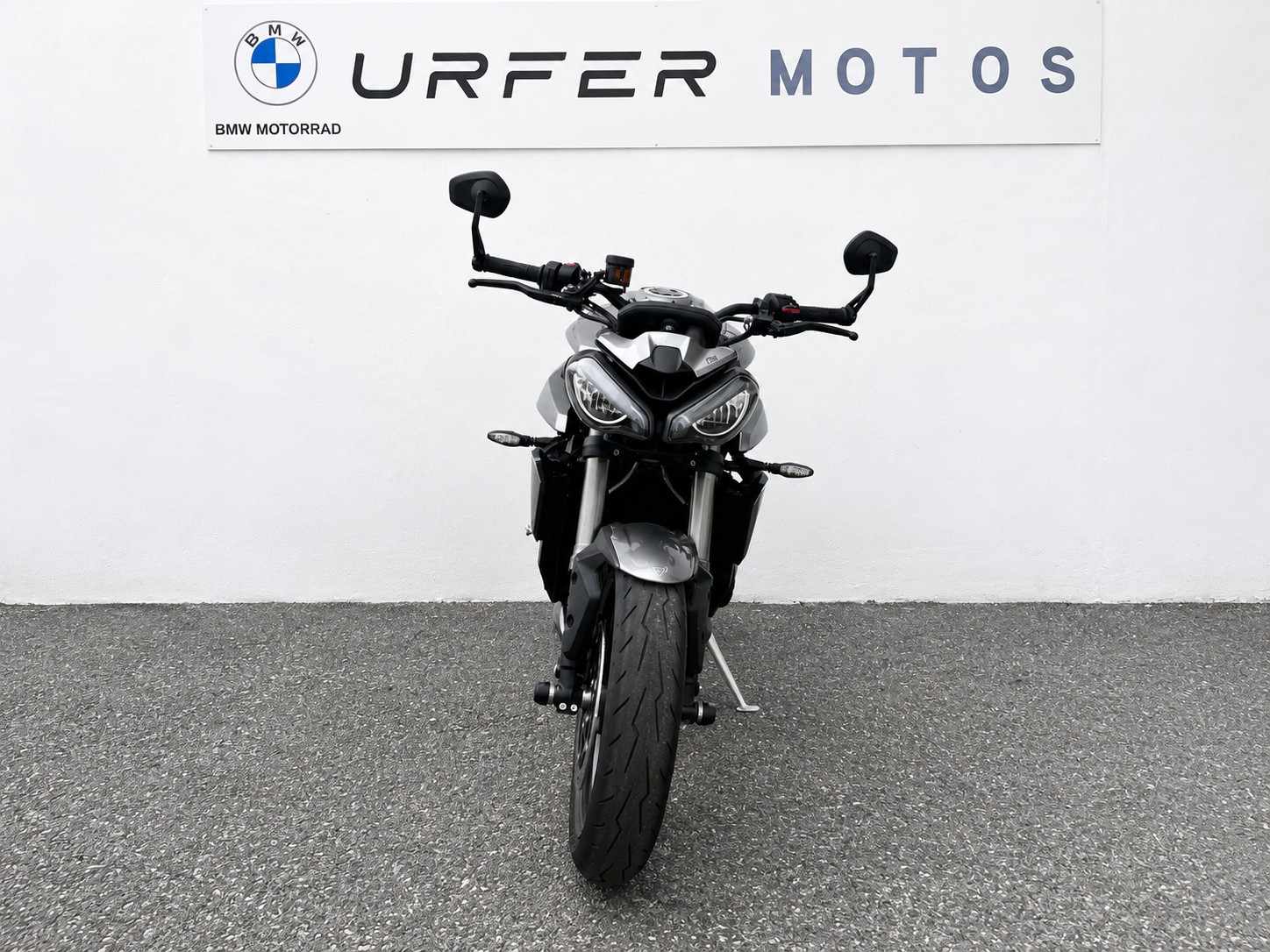 TRIUMPH Street Triple RS 765-showroom-element-2