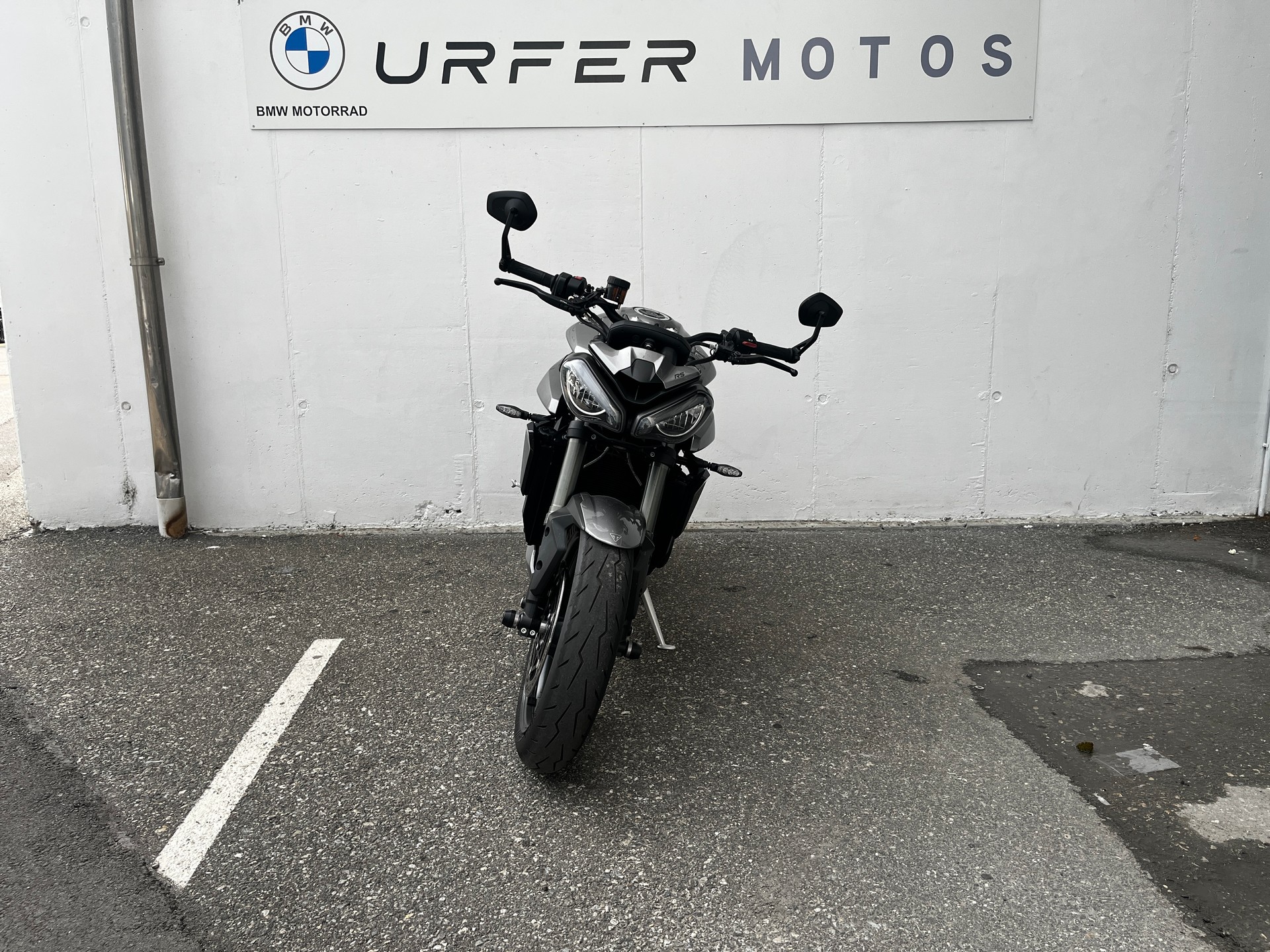 TRIUMPH Street Triple RS 765-showroom-element-2